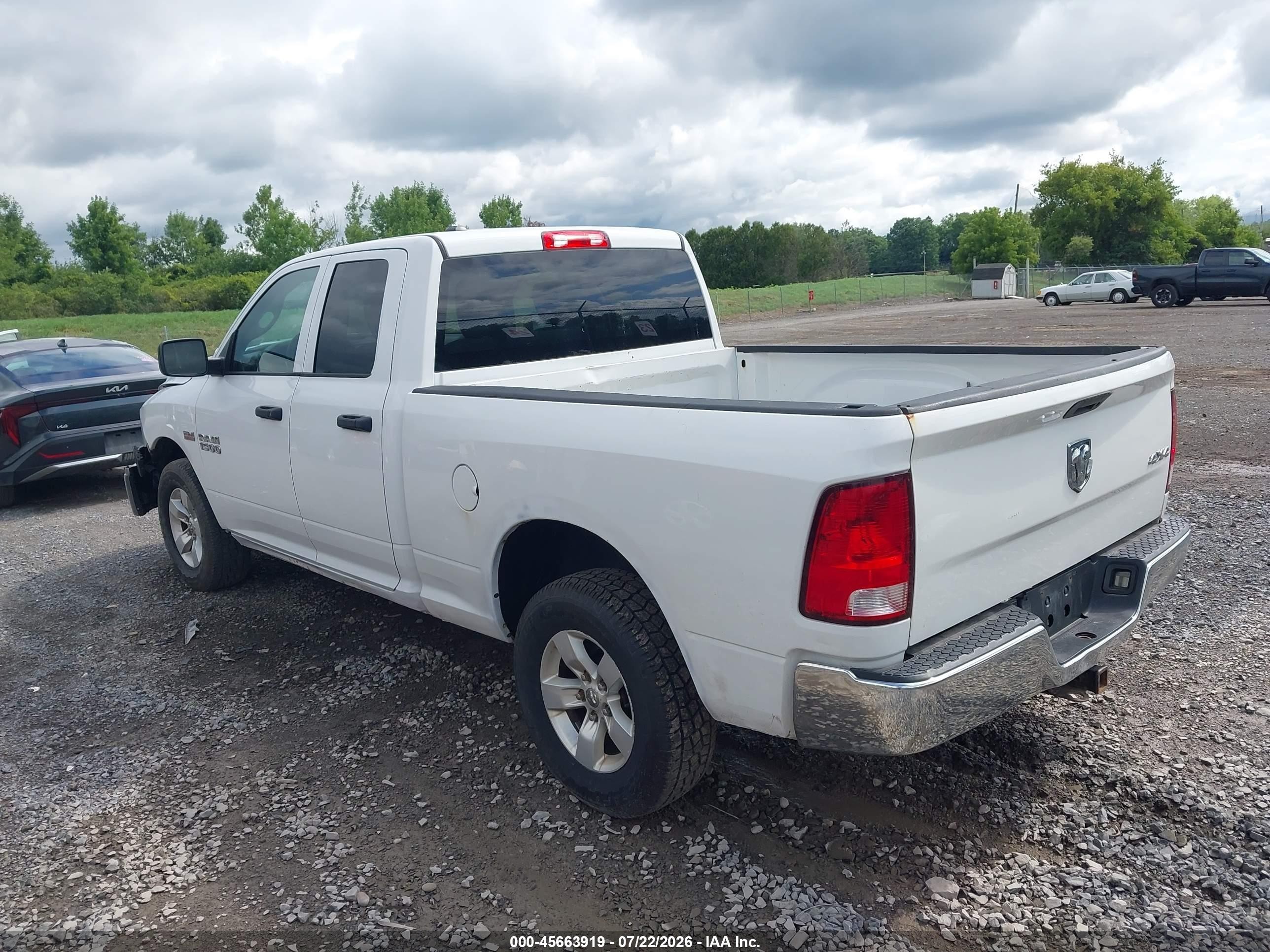2015 Ram 1500 Tradesman White vin: 1C6RR7FT0FS520193