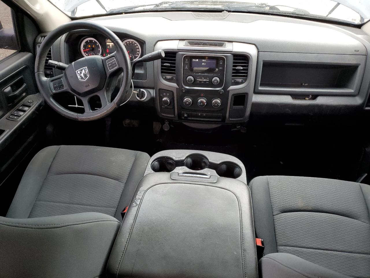 2013 Ram 1500 St Black vin: 1C6RR7FT1DS506414 Damage: Front Center Armrest, Worn, Replacement Required