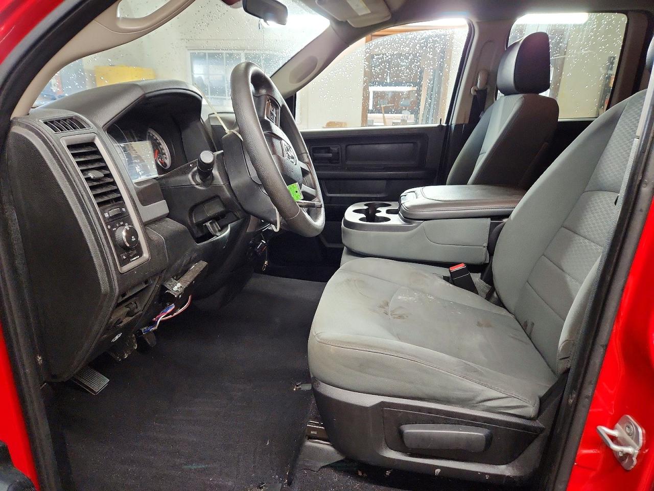 2013 Ram 1500 St Red vin: 1C6RR7FT1DS549442
