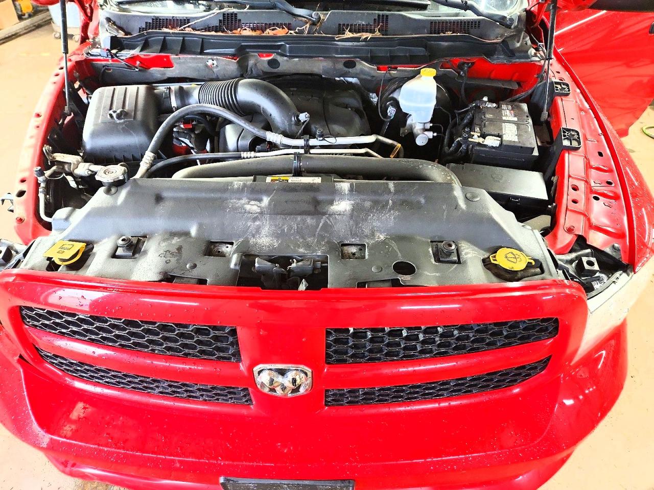 2013 Ram 1500 St Red vin: 1C6RR7FT1DS549442