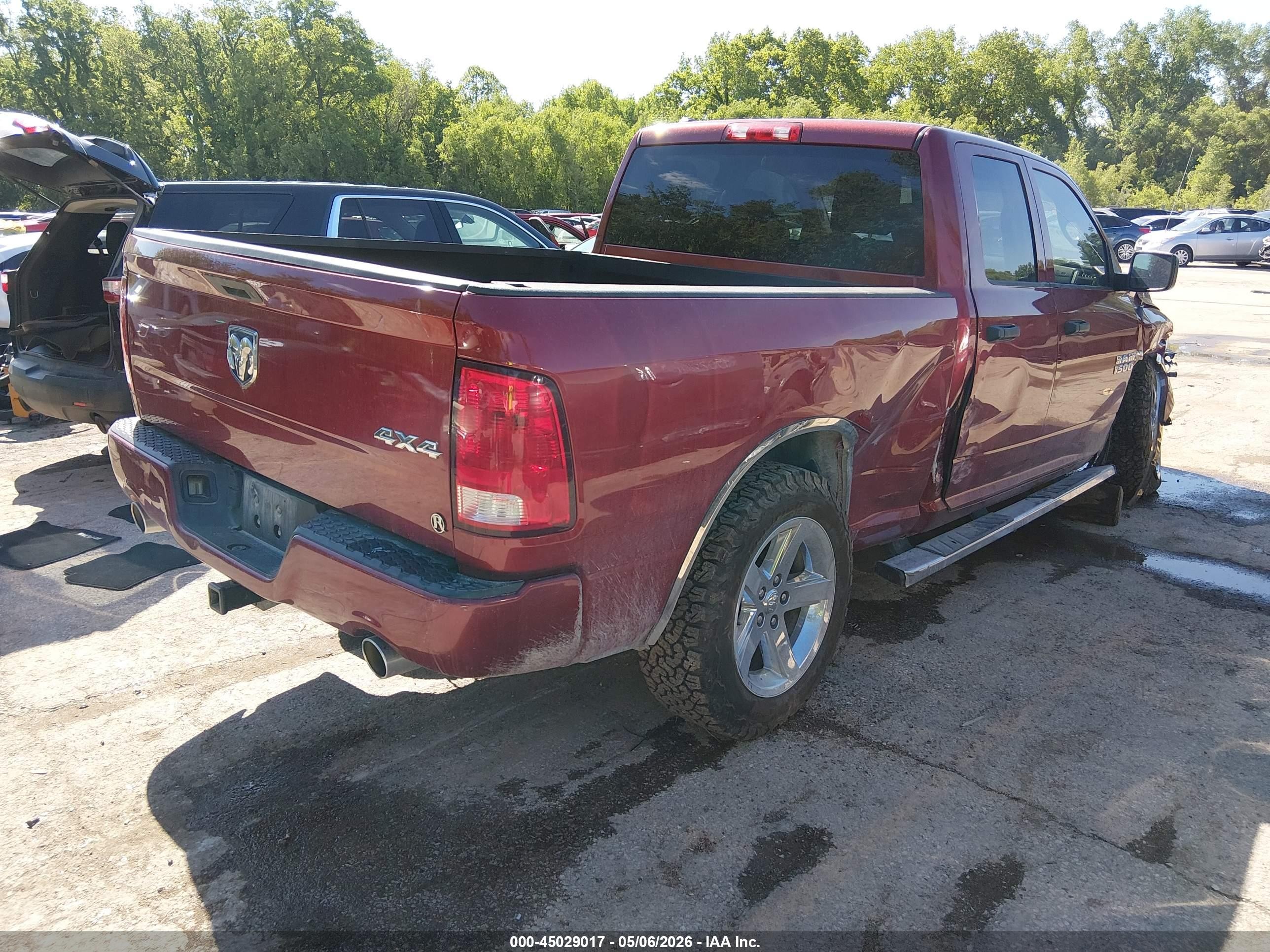 2013 Ram 1500 Express Burgundy vin: 1C6RR7FT1DS647600