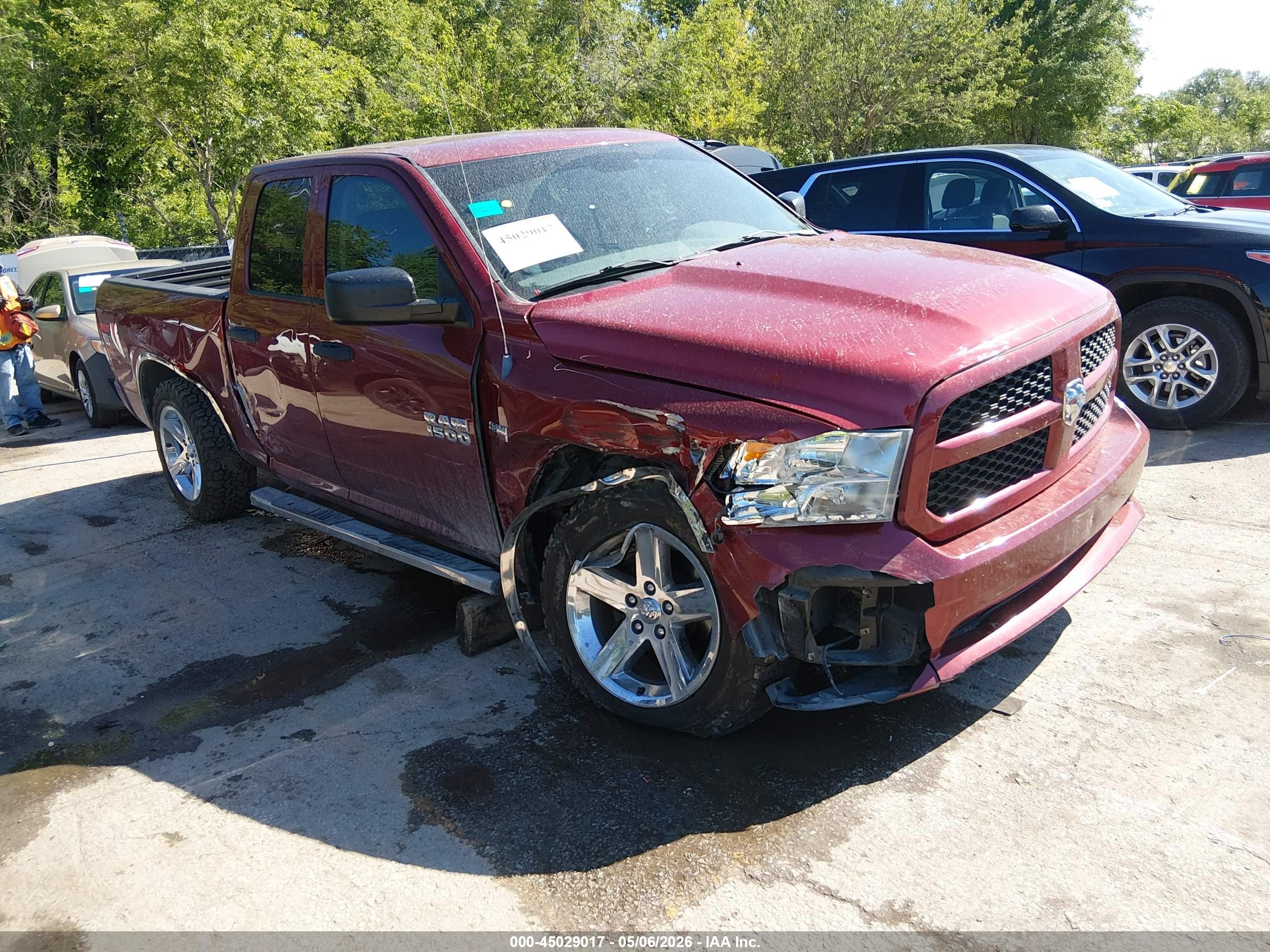 2013 Ram 1500 Express Burgundy vin: 1C6RR7FT1DS647600