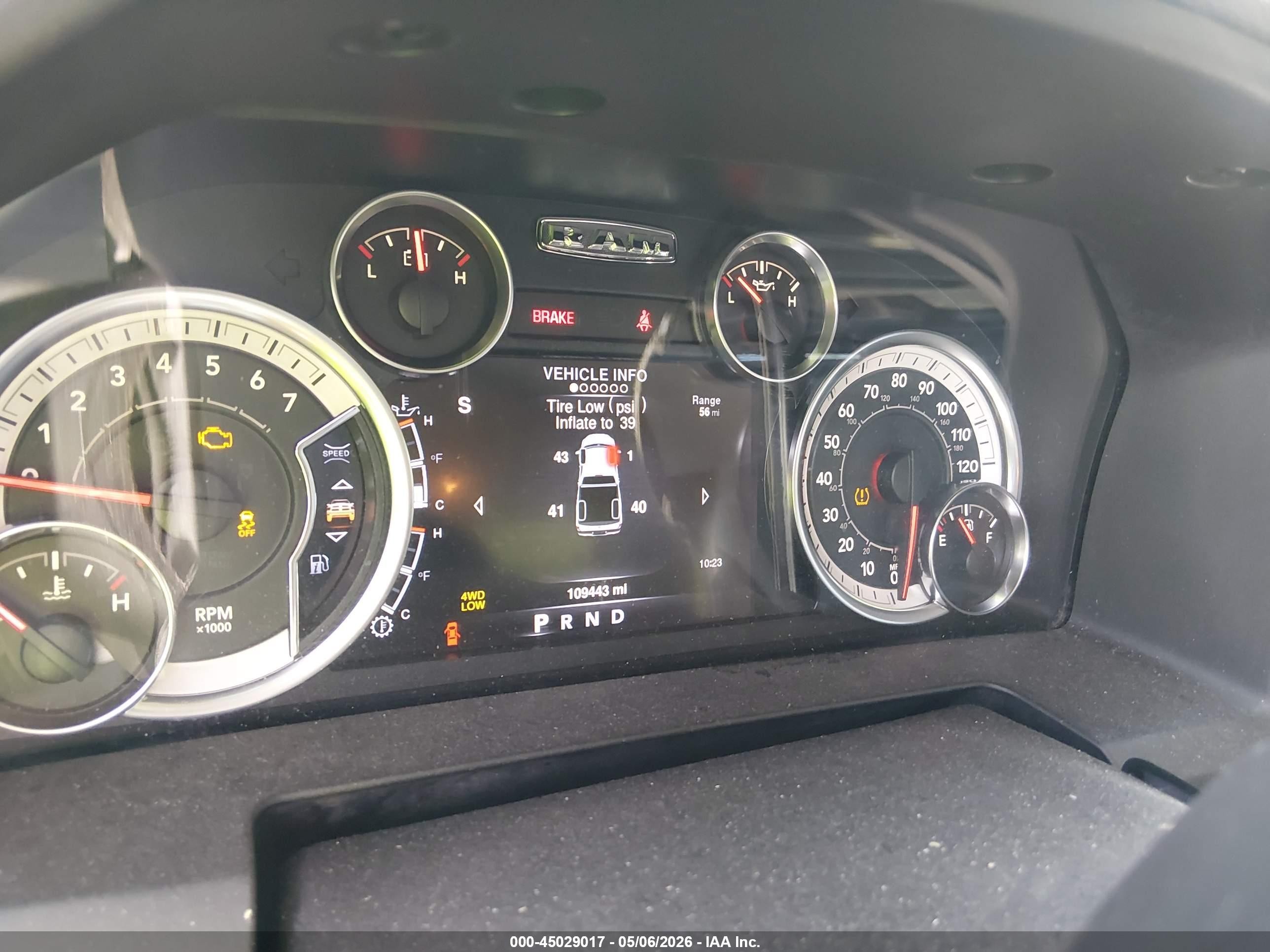 2013 Ram 1500 Express Burgundy vin: 1C6RR7FT1DS647600