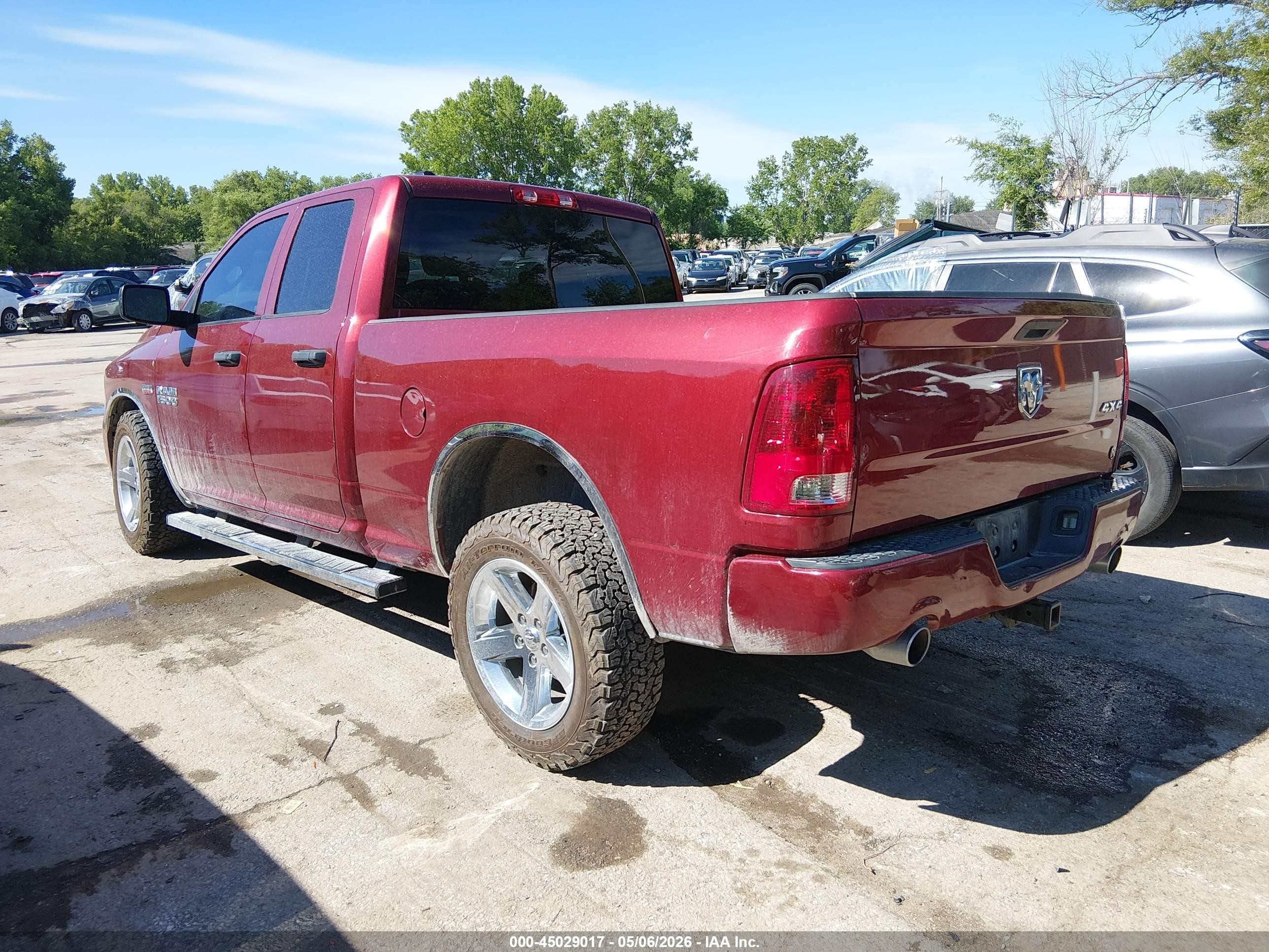 2013 Ram 1500 Express Burgundy vin: 1C6RR7FT1DS647600