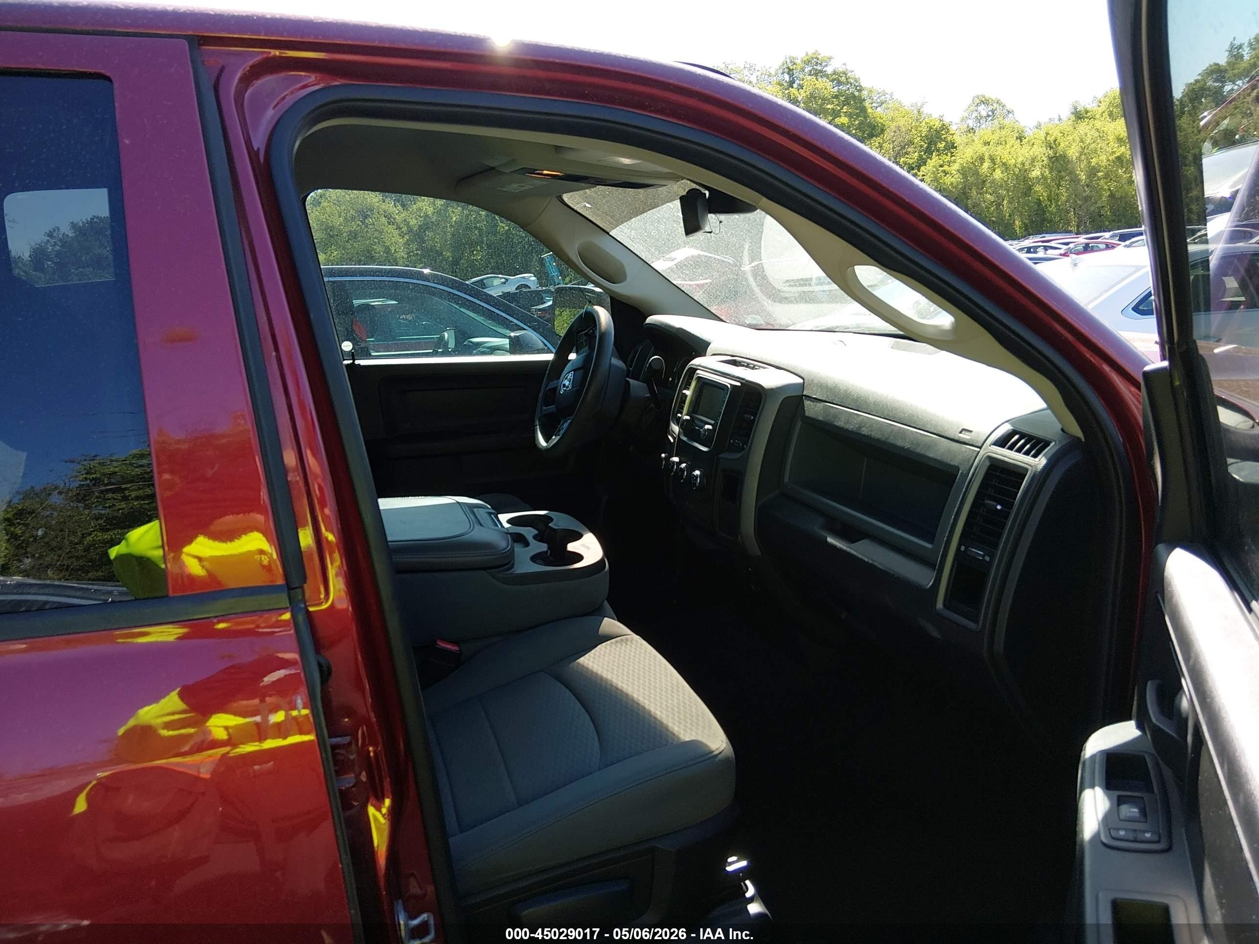 2013 Ram 1500 Express Burgundy vin: 1C6RR7FT1DS647600