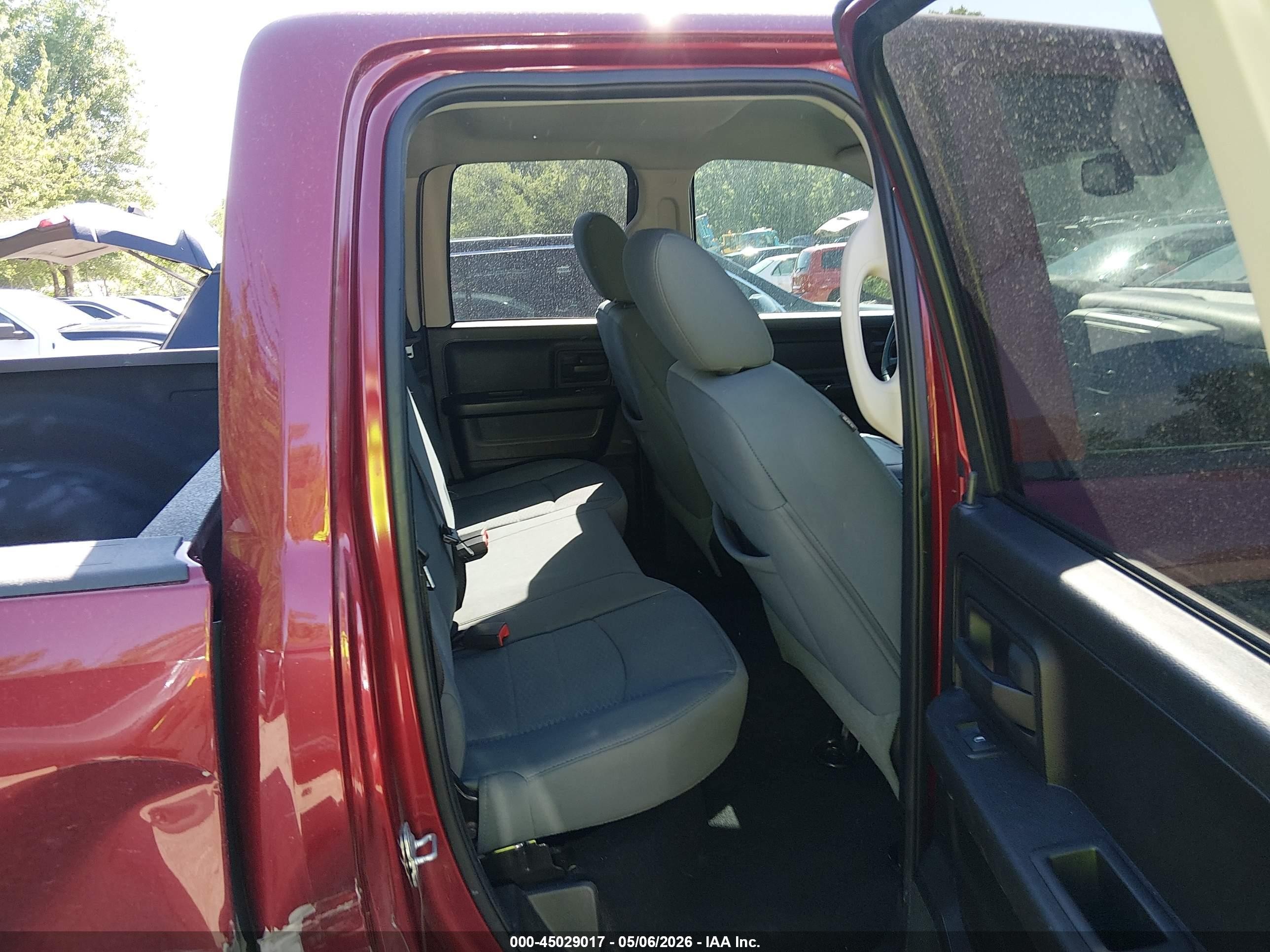 2013 Ram 1500 Express Burgundy vin: 1C6RR7FT1DS647600