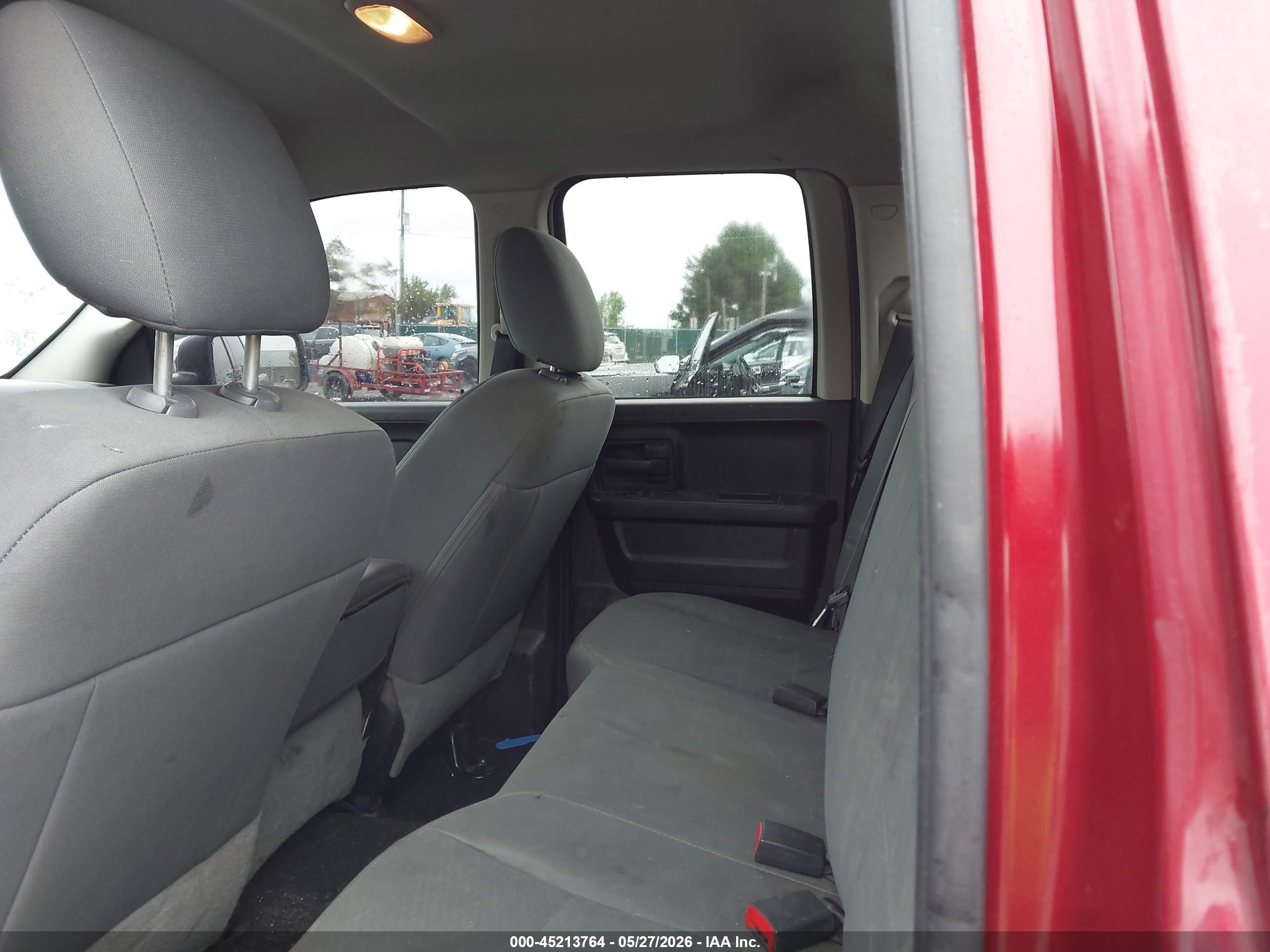 2015 Ram 1500 Express Burgundy vin: 1C6RR7FT1FS647664