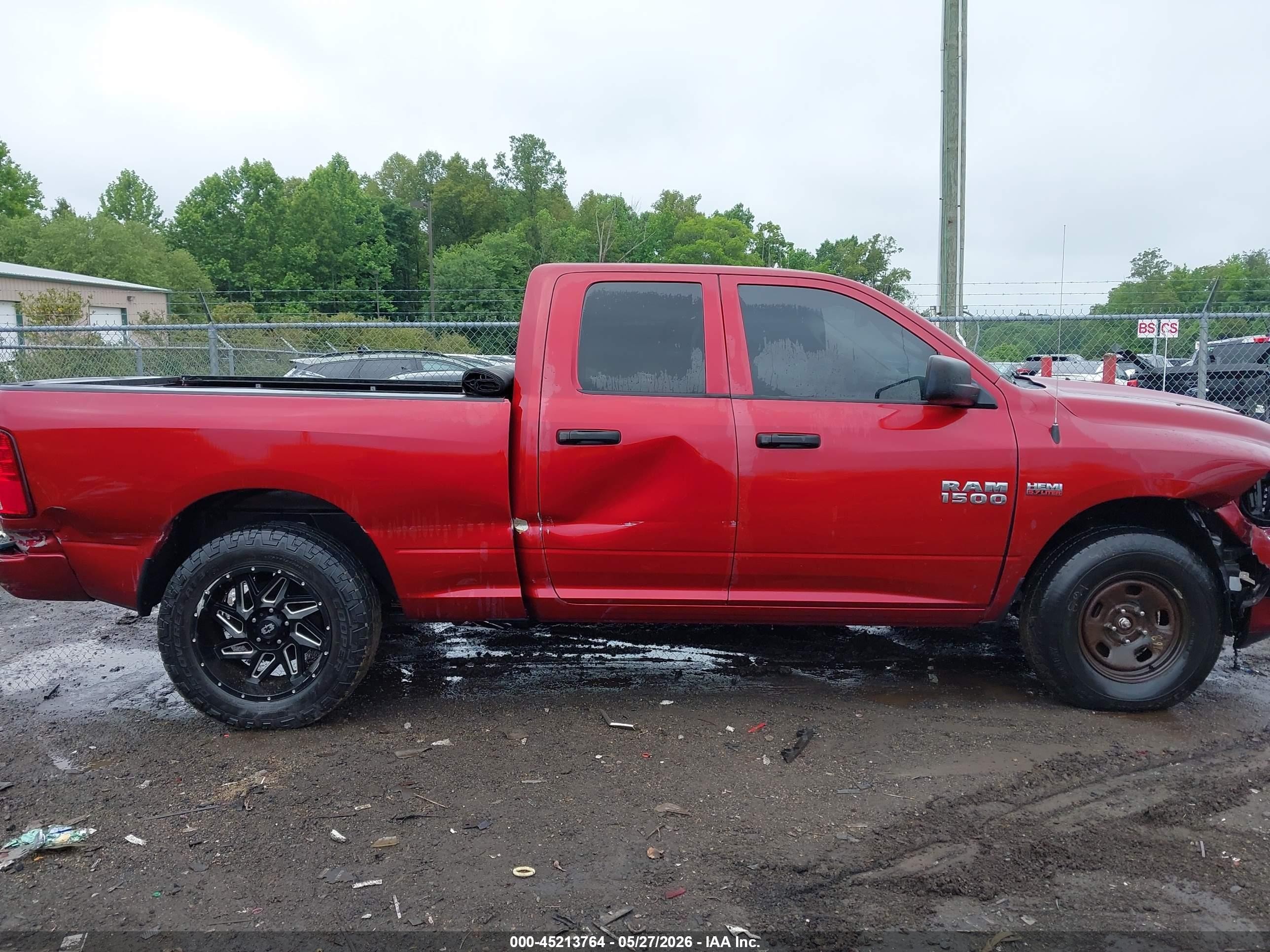 2015 Ram 1500 Express Burgundy vin: 1C6RR7FT1FS647664