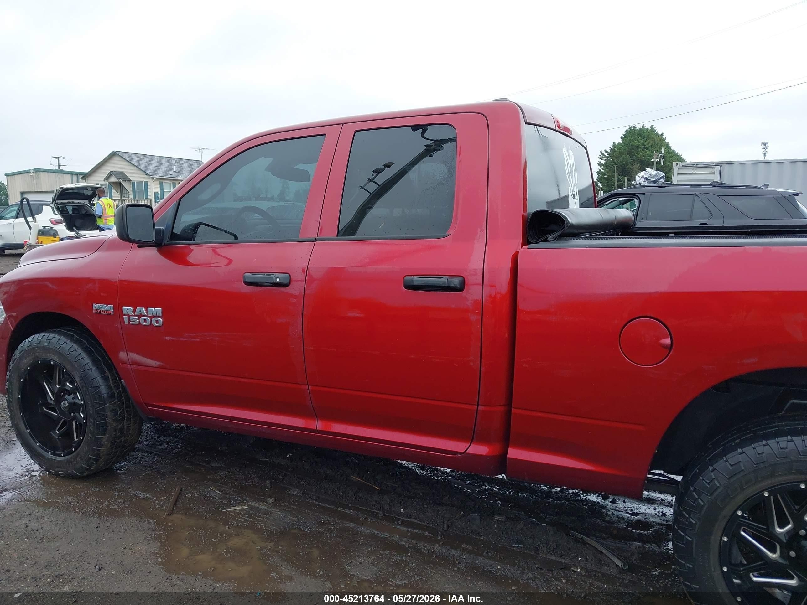 2015 Ram 1500 Express Burgundy vin: 1C6RR7FT1FS647664
