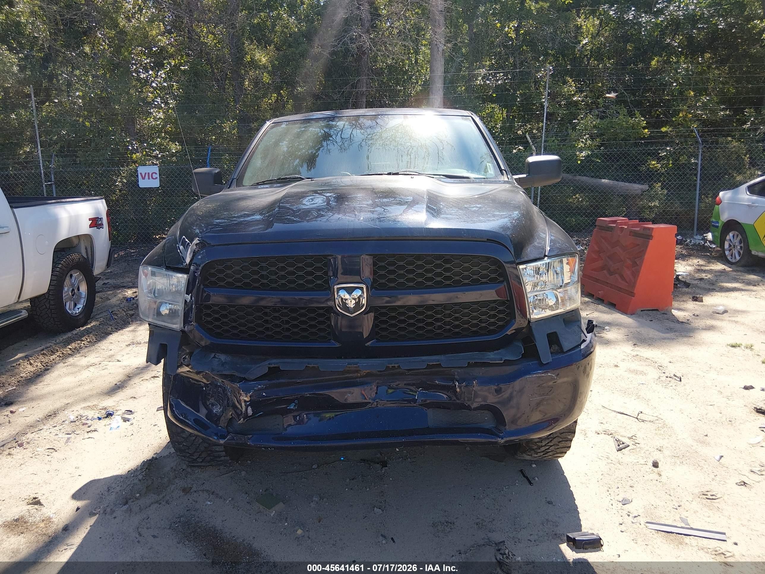 2015 Ram 1500 Tradesman Синий vin: 1C6RR7FT1FS670796