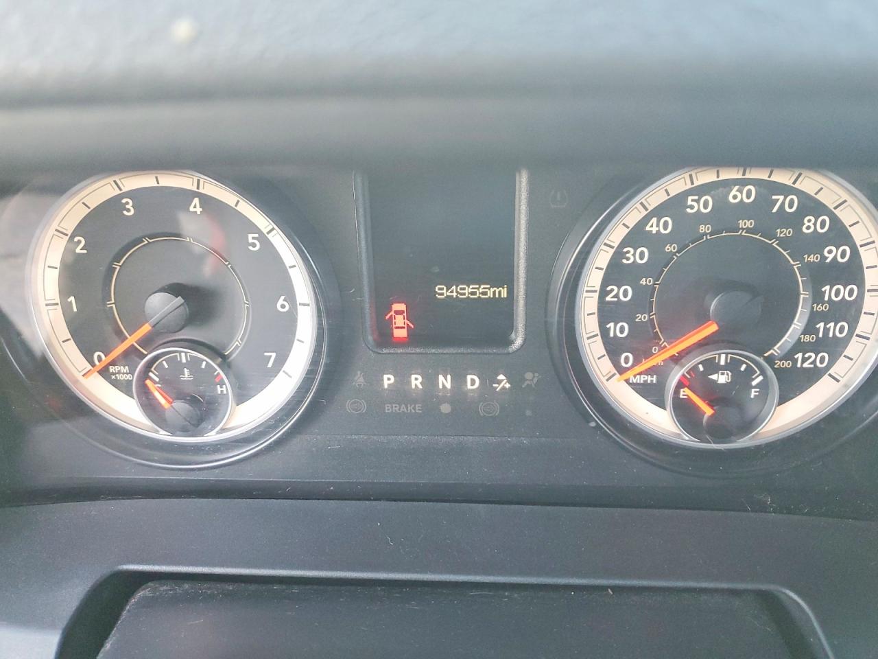 2016 Ram 1500 Red vin: 1C6RR7FT1GS125893