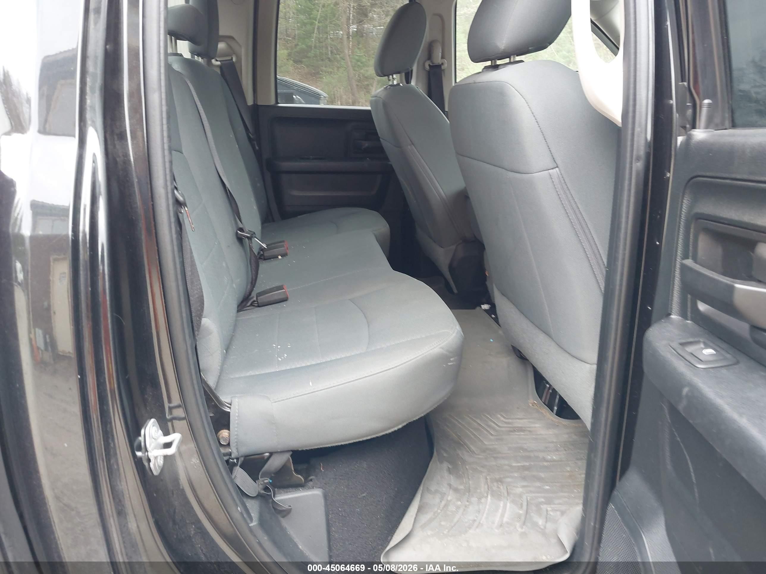 2016 Ram 1500 Express Черный vin: 1C6RR7FT1GS311532