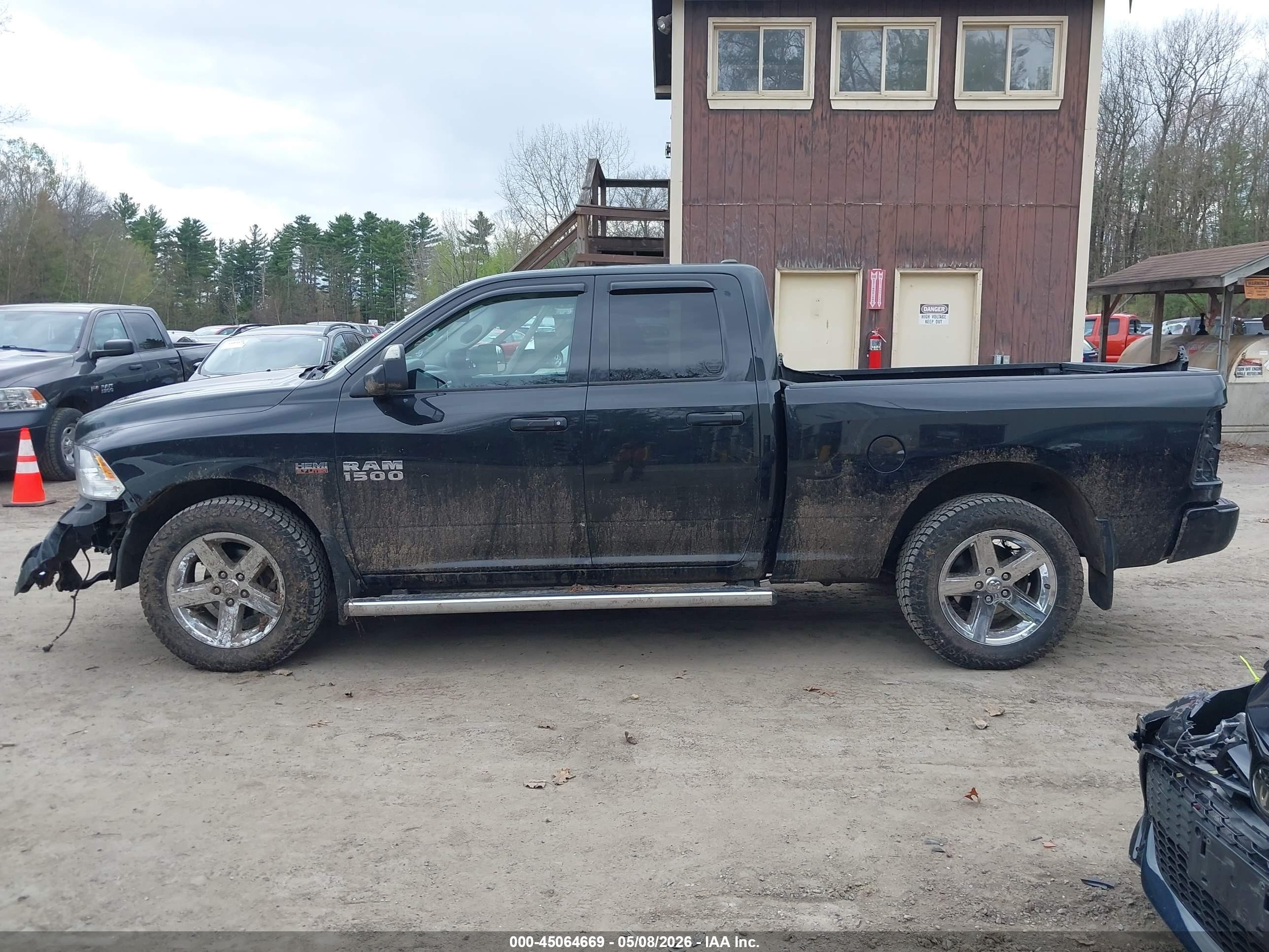 2016 Ram 1500 Express Черный vin: 1C6RR7FT1GS311532
