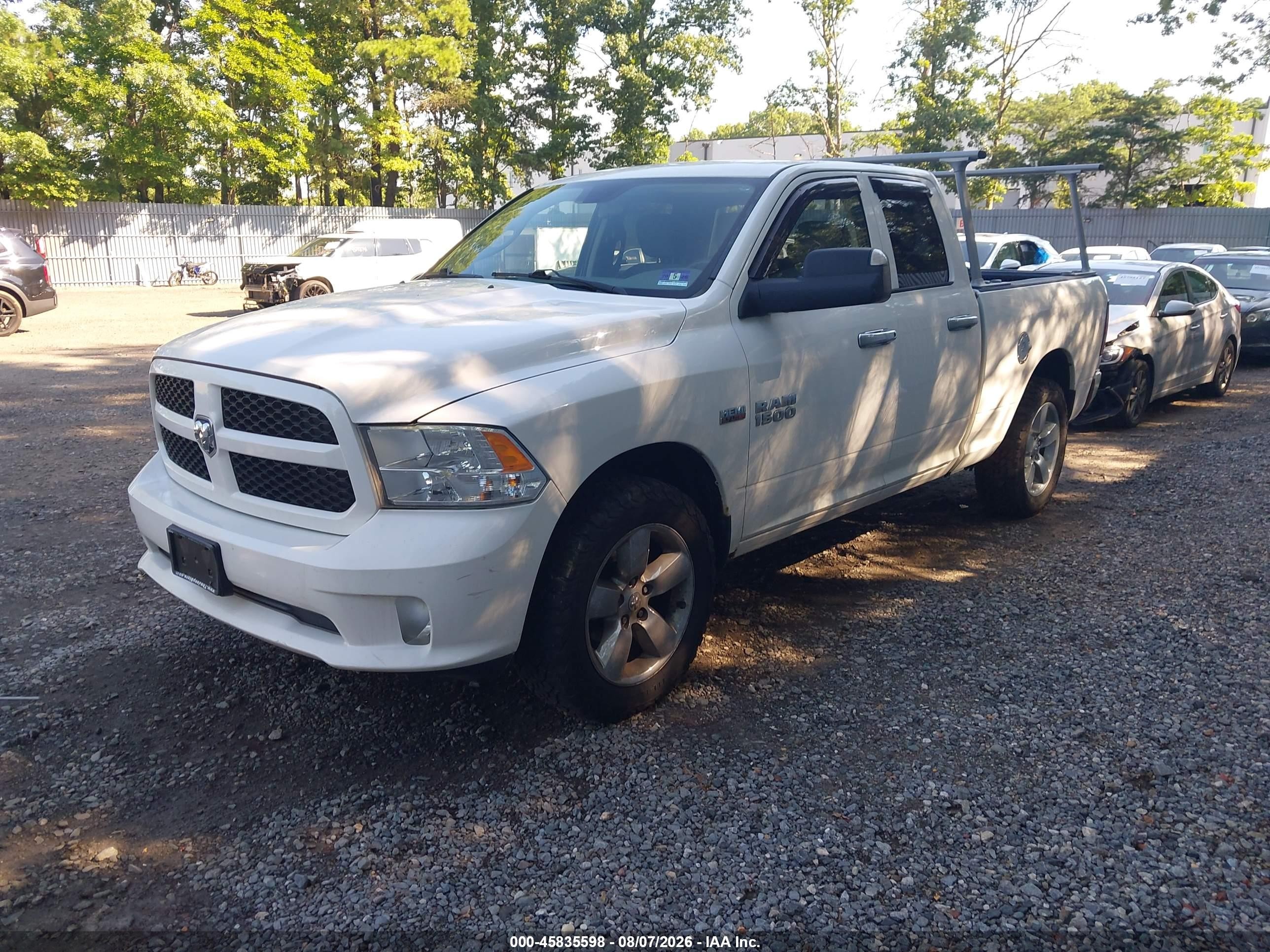2013 Ram 1500 Express White vin: 1C6RR7FT2DS506891