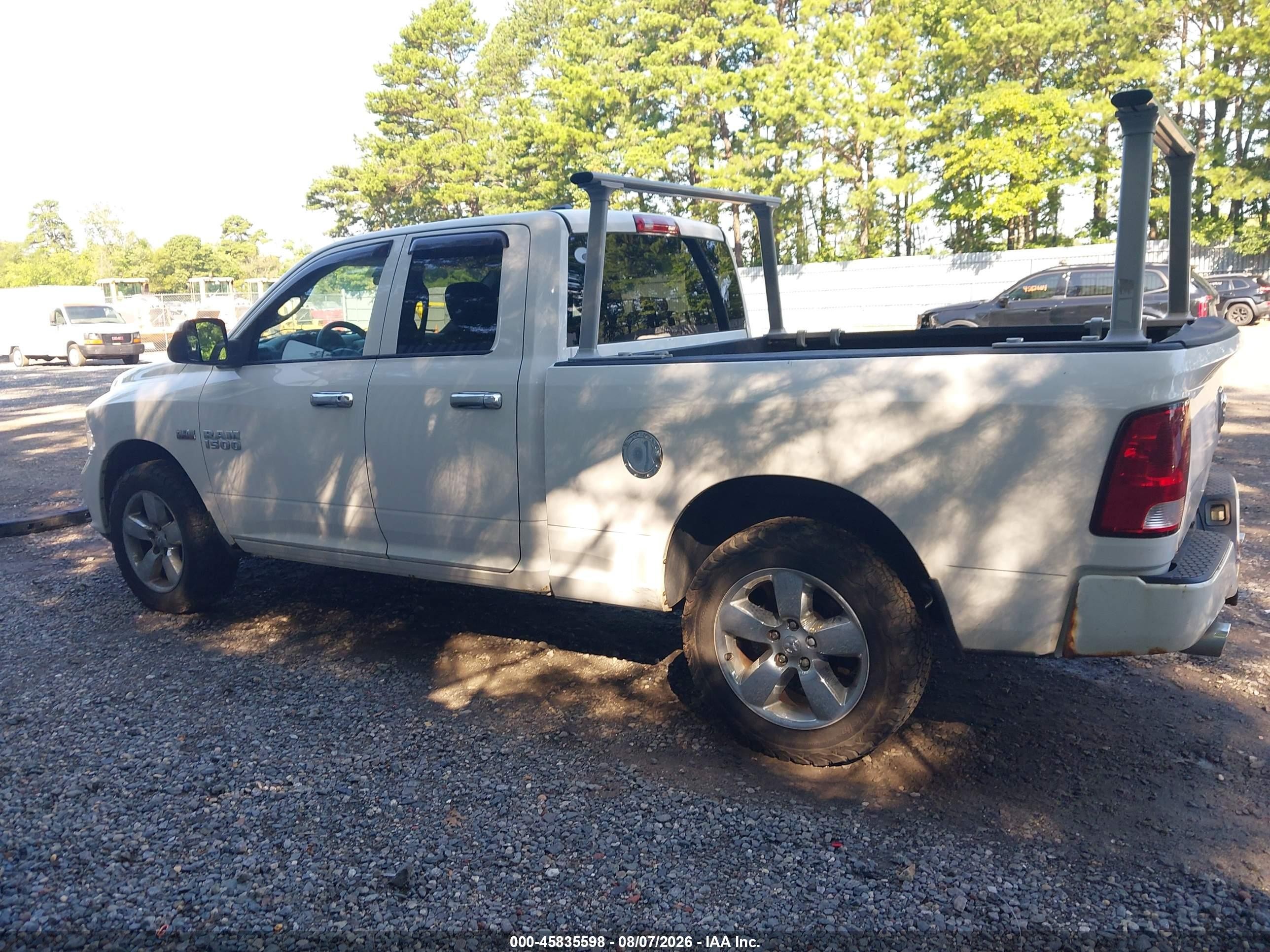 2013 Ram 1500 Express White vin: 1C6RR7FT2DS506891