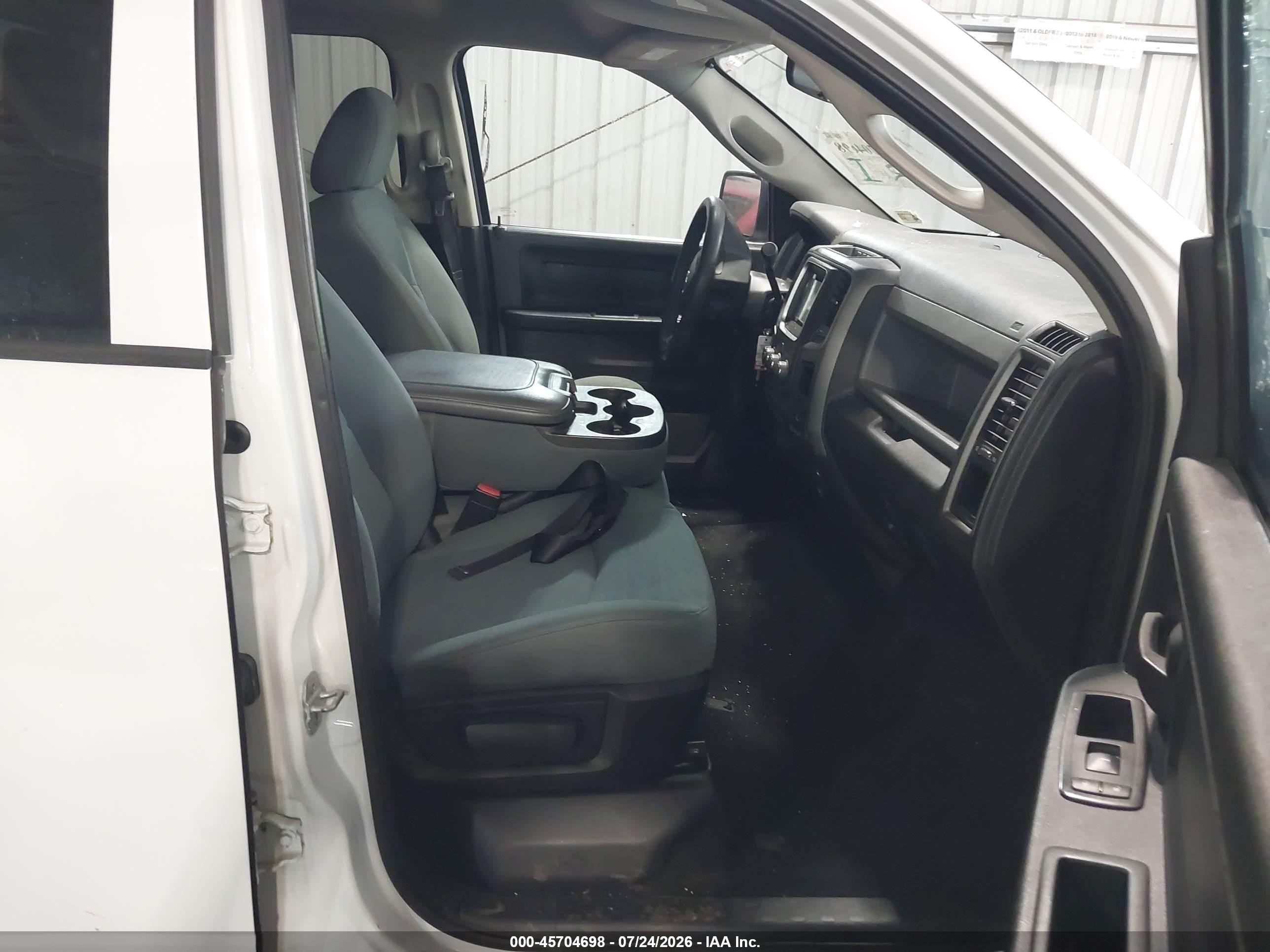 2013 Ram 1500 Express White vin: 1C6RR7FT2DS606005