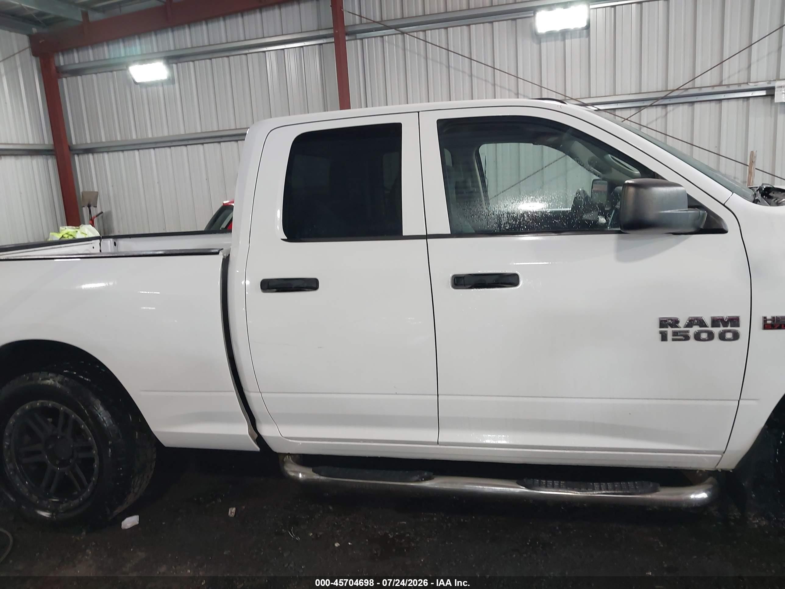 2013 Ram 1500 Express White vin: 1C6RR7FT2DS606005