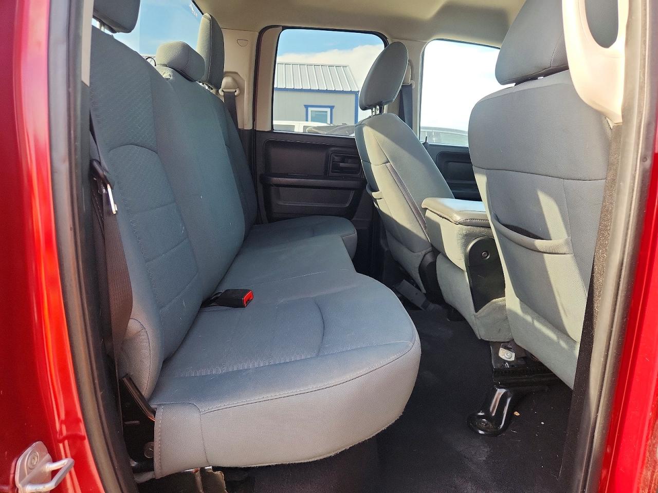 2013 Ram 1500 St Burgundy vin: 1C6RR7FT2DS676944