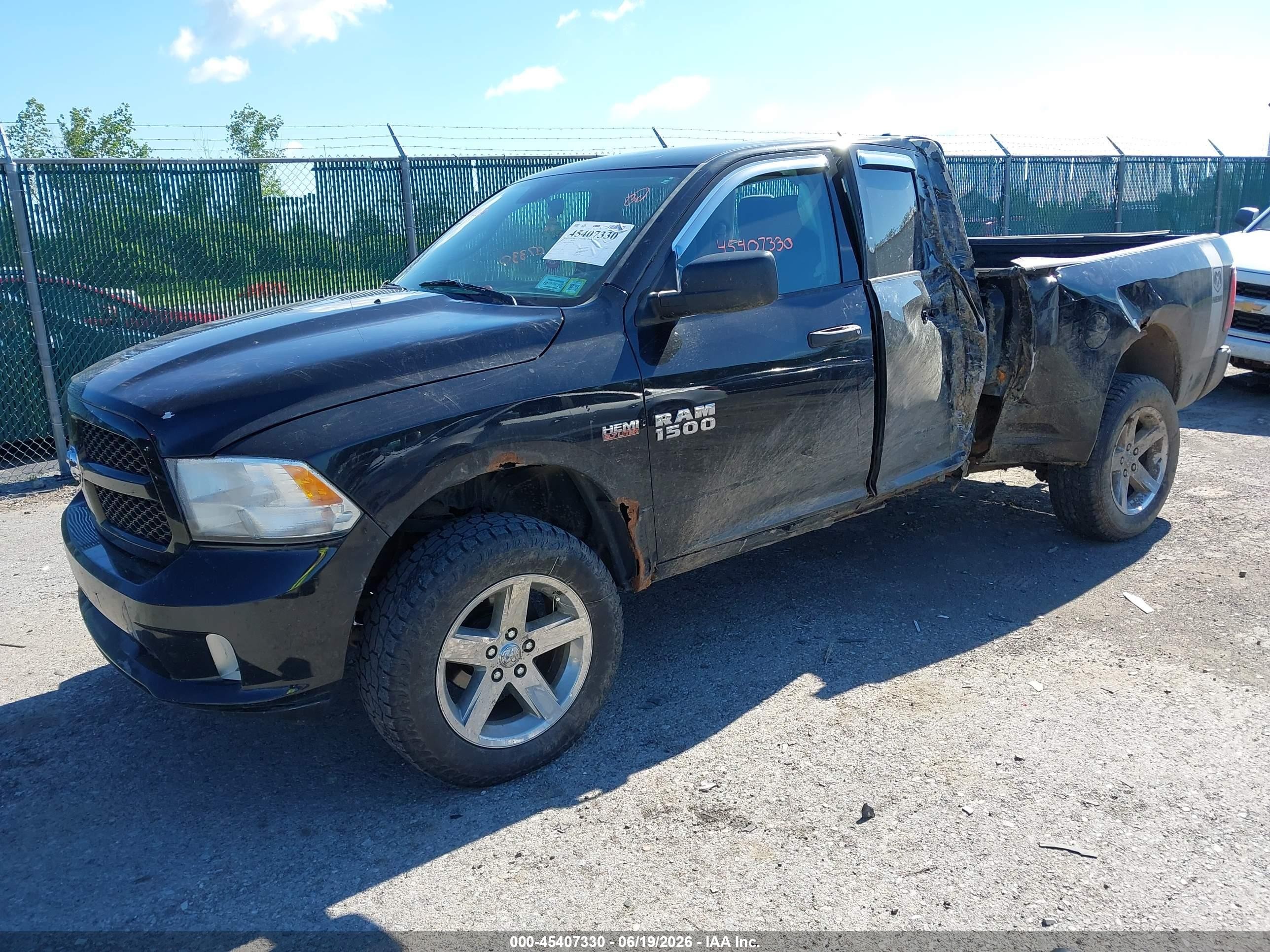 2013 Ram 1500 Express Black vin: 1C6RR7FT2DS677043