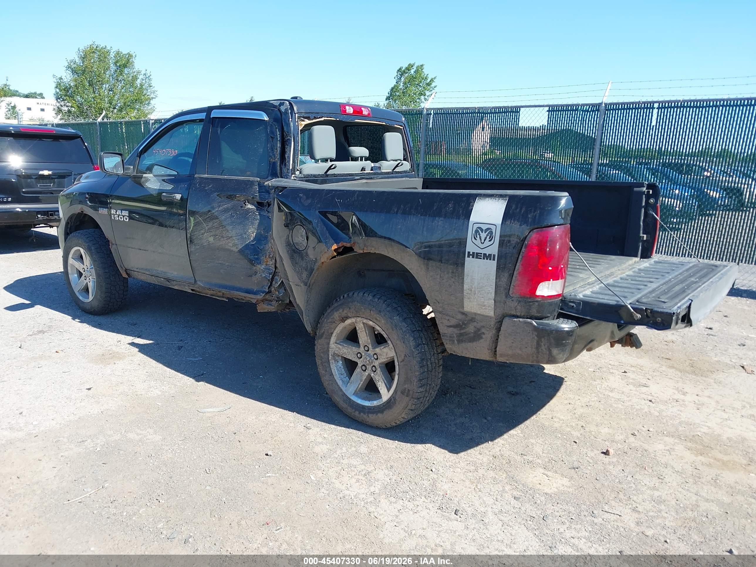 2013 Ram 1500 Express Black vin: 1C6RR7FT2DS677043