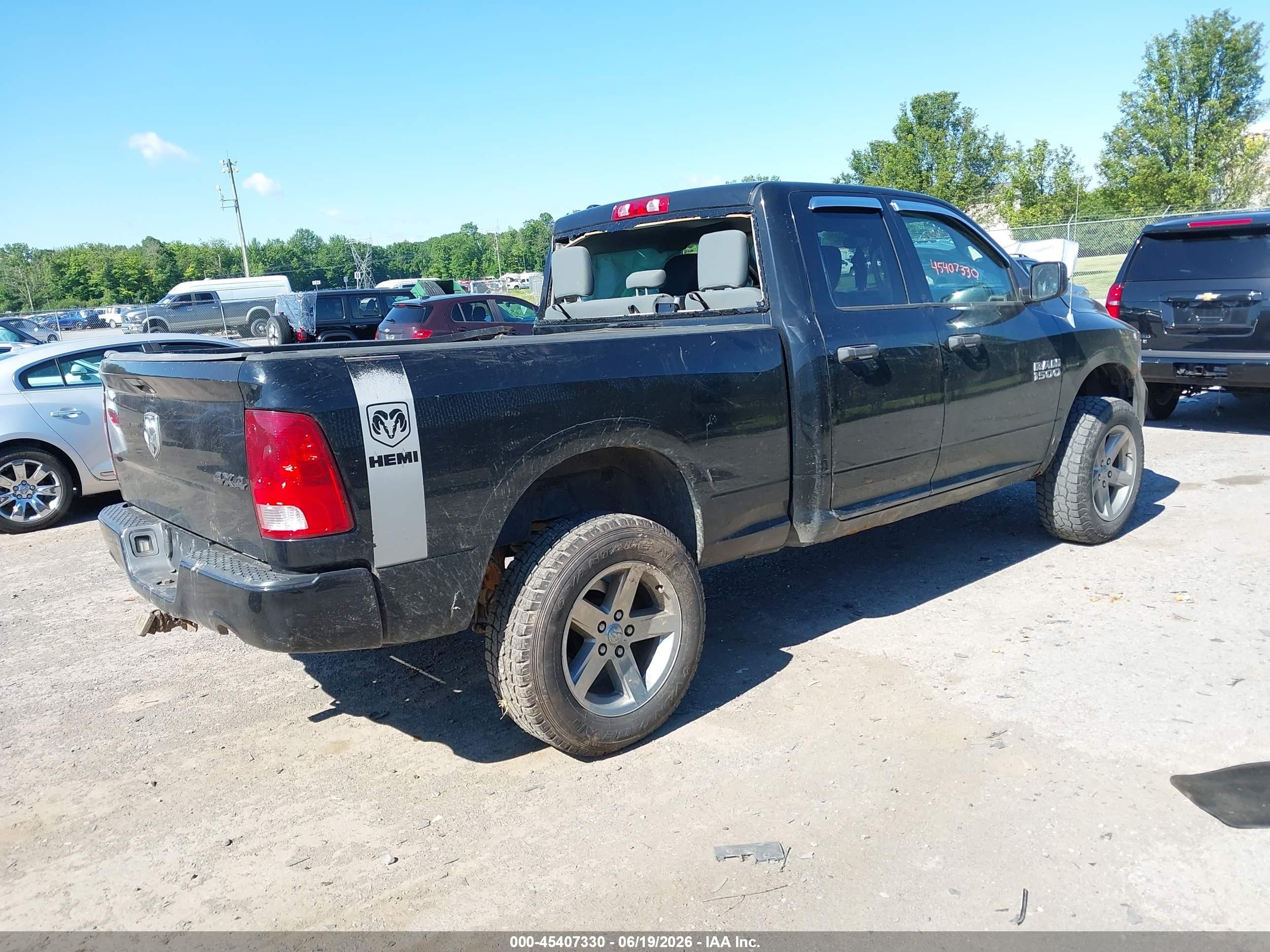 2013 Ram 1500 Express Black vin: 1C6RR7FT2DS677043