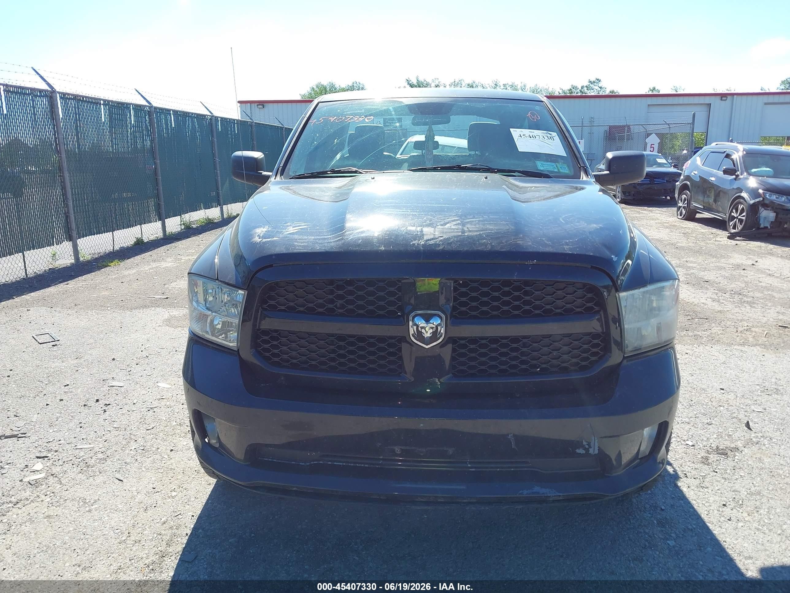 2013 Ram 1500 Express Black vin: 1C6RR7FT2DS677043