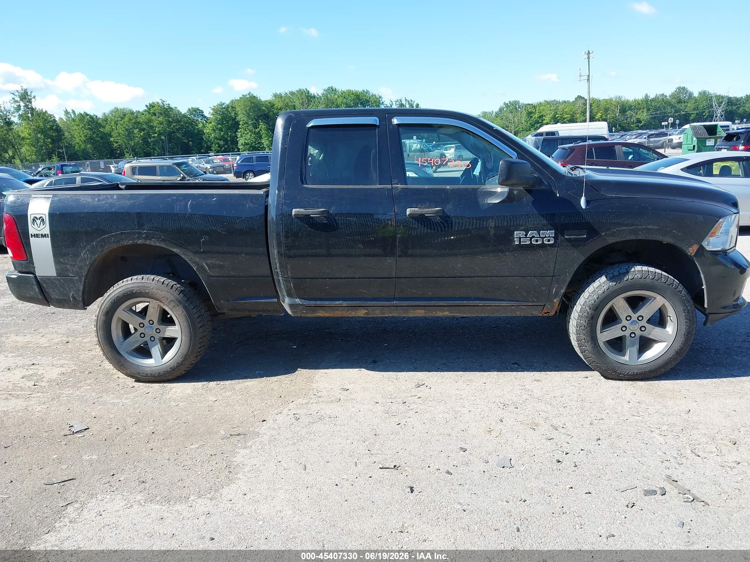 2013 Ram 1500 Express Black vin: 1C6RR7FT2DS677043