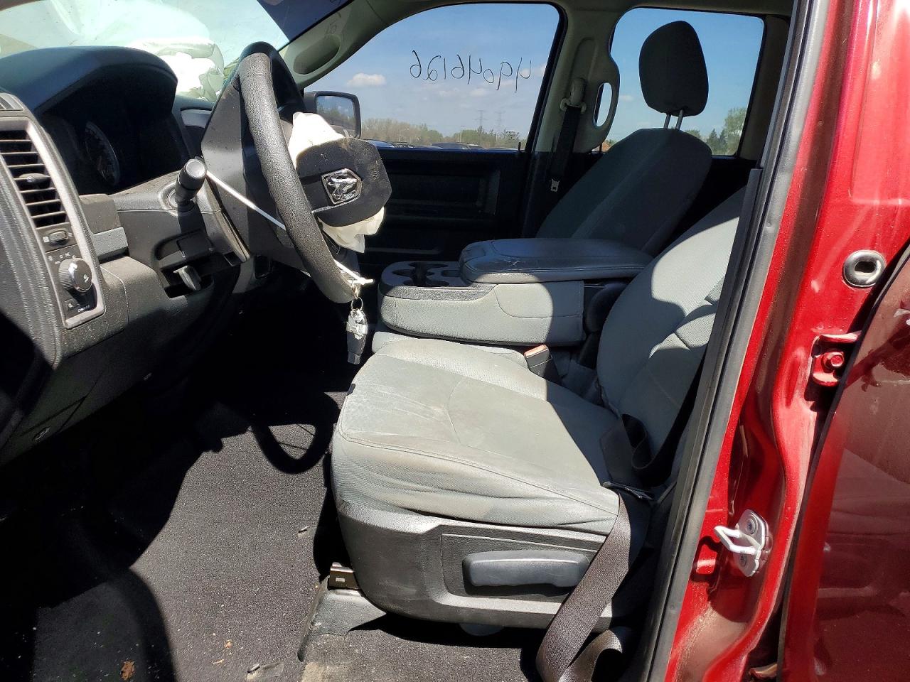 2014 Ram 1500 St Red vin: 1C6RR7FT2ES168863
