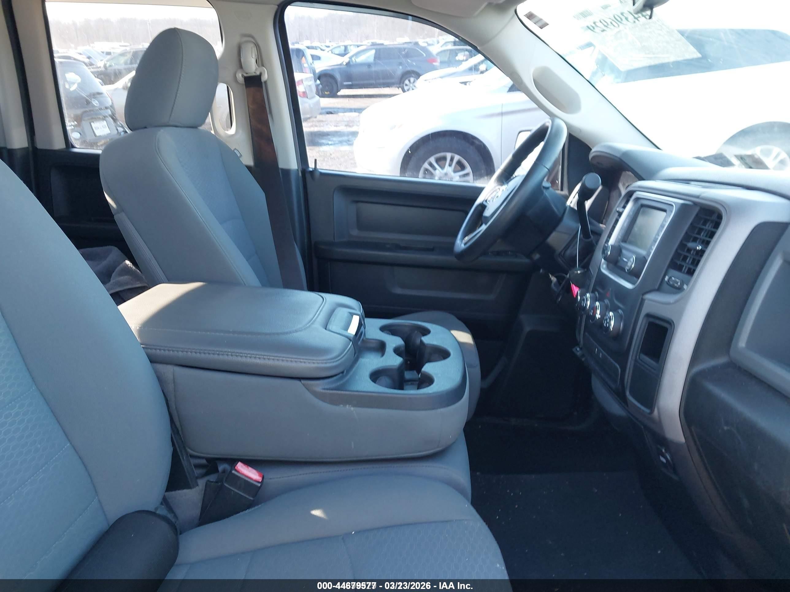 2014 Ram 1500 Express Красный vin: 1C6RR7FT2ES209637