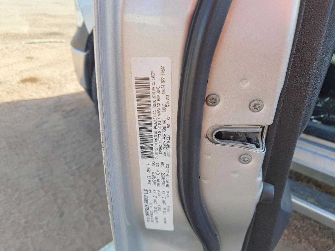 2014 Ram 1500 St Silver vin: 1C6RR7FT2ES317546