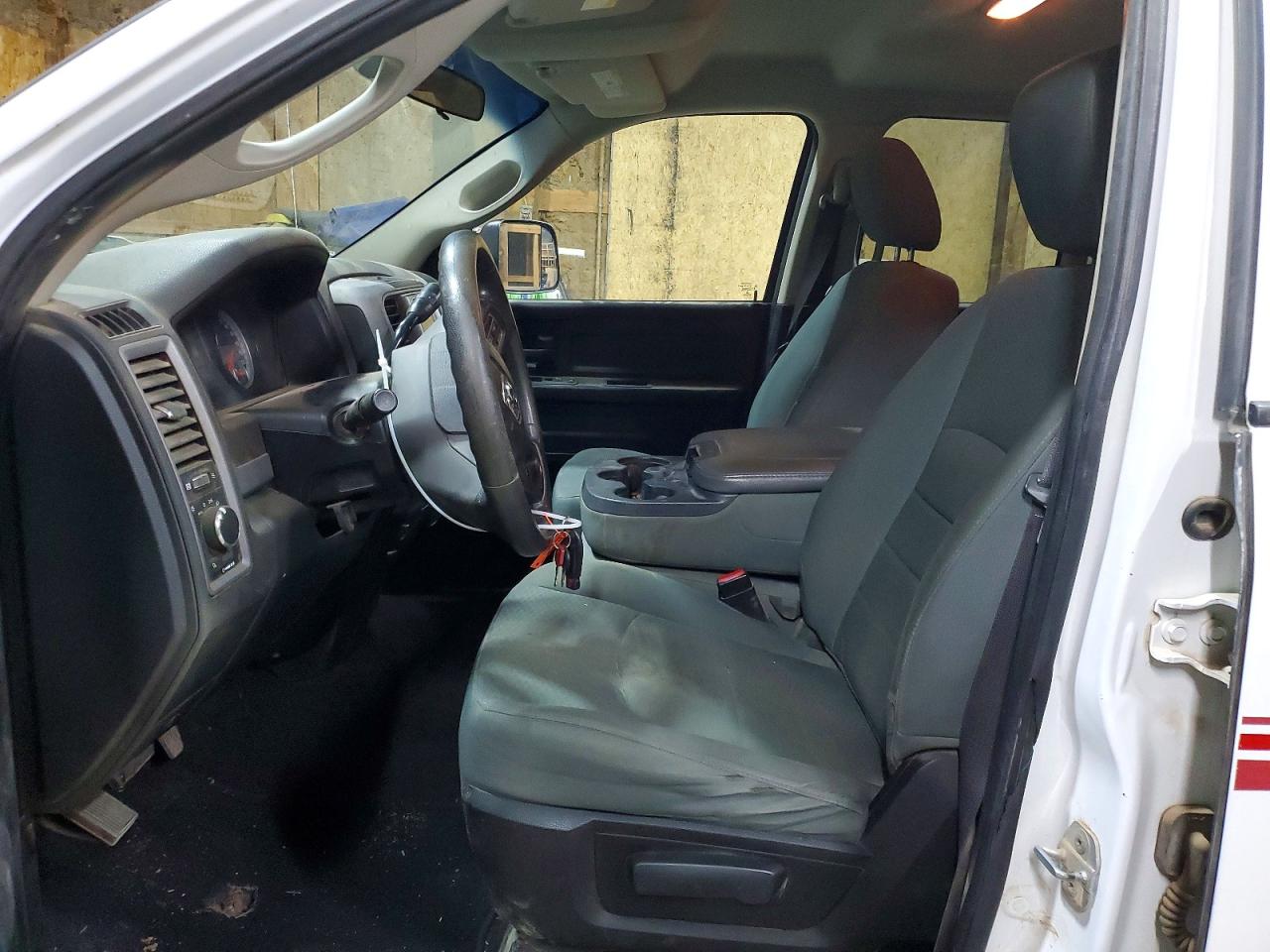 2014 Ram 1500 St White vin: 1C6RR7FT2ES424788