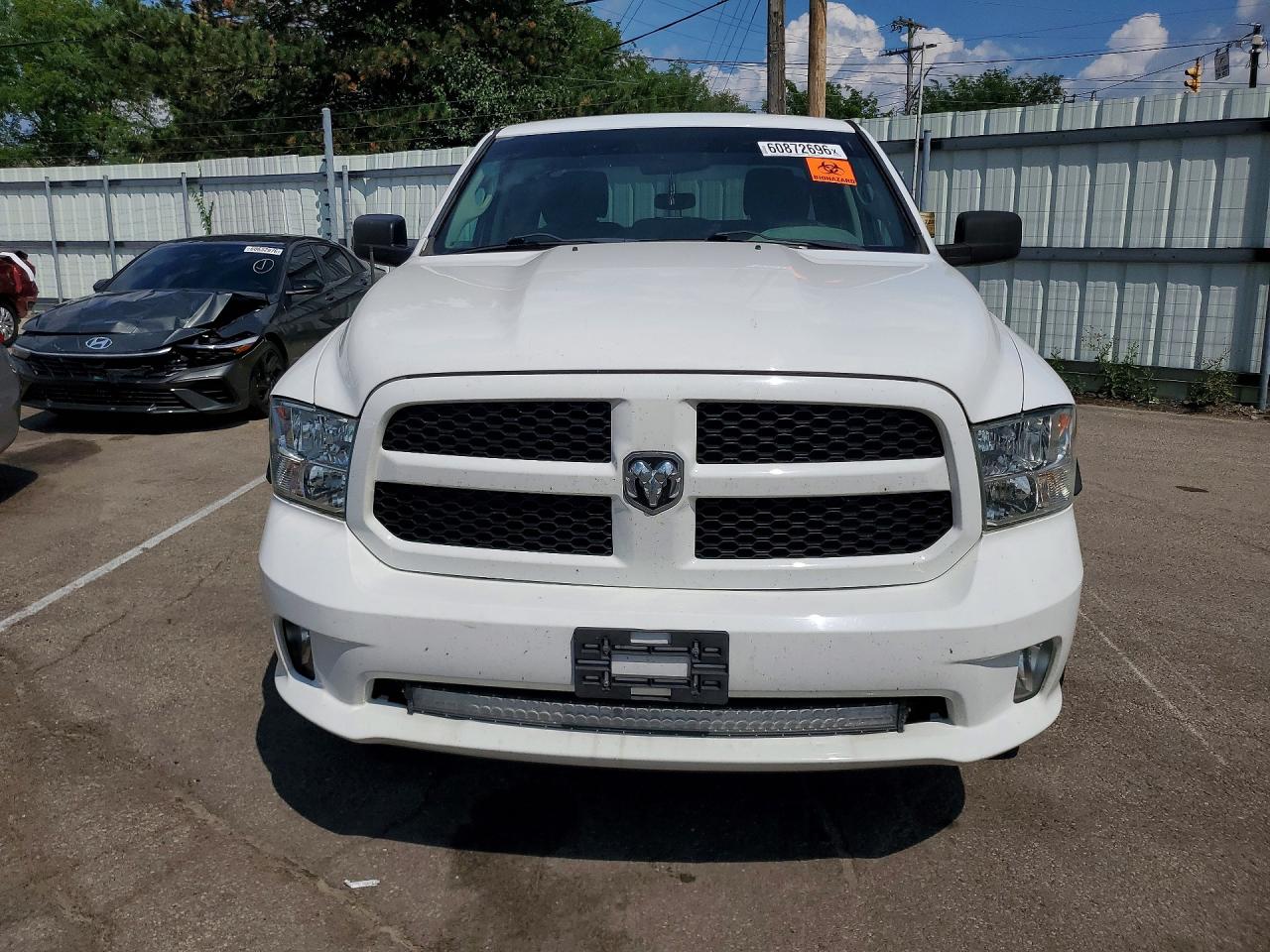 2014 Ram 1500 St Белый vin: 1C6RR7FT2ES465972