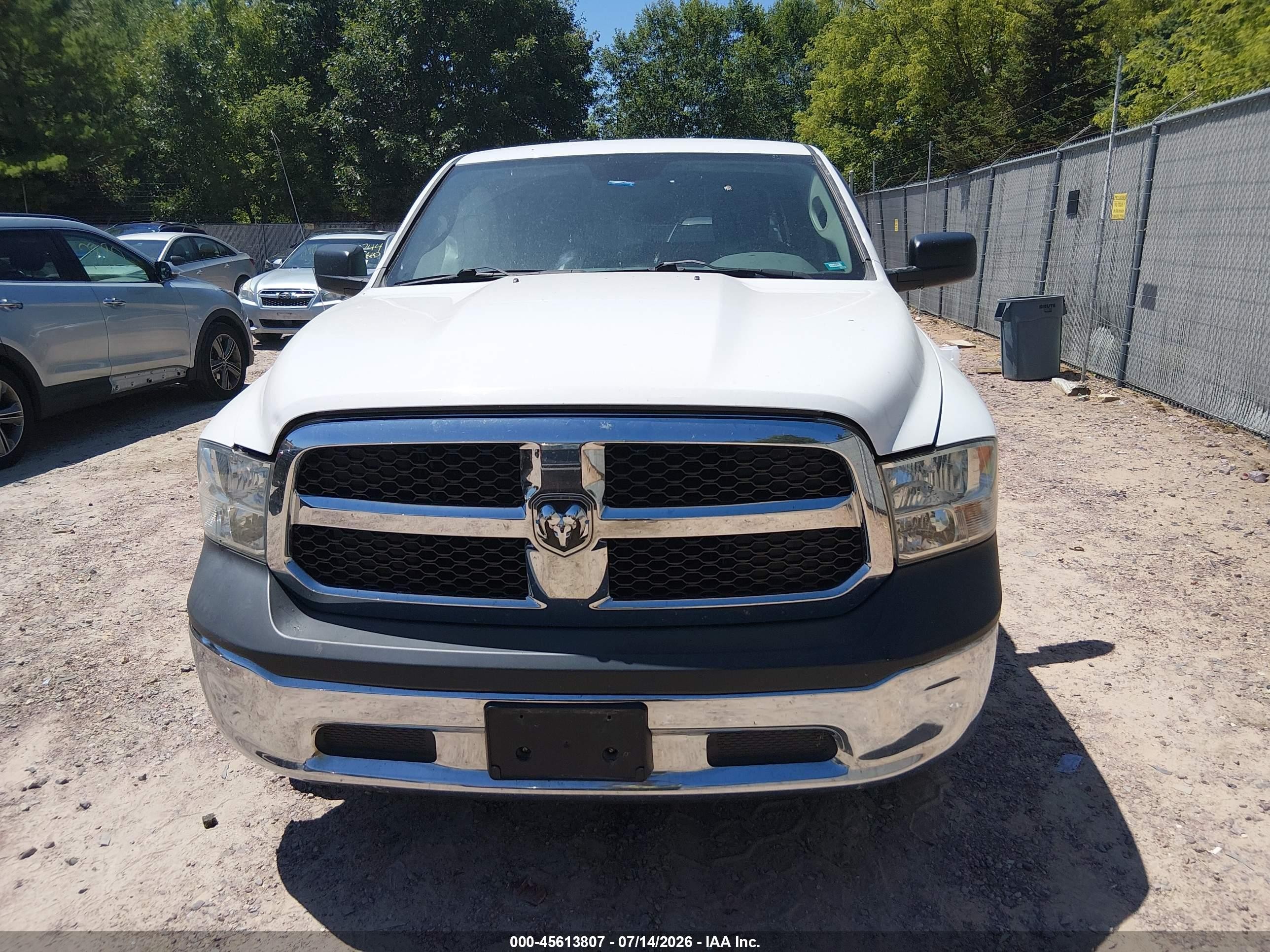 2015 Ram 1500 Tradesman White vin: 1C6RR7FT2FS655451