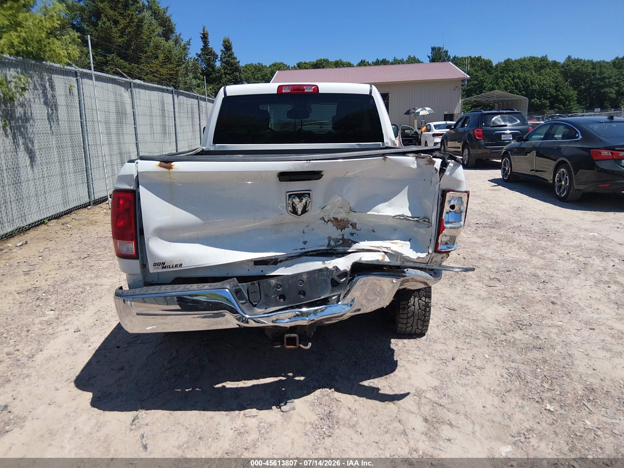 2015 Ram 1500 Tradesman White vin: 1C6RR7FT2FS655451