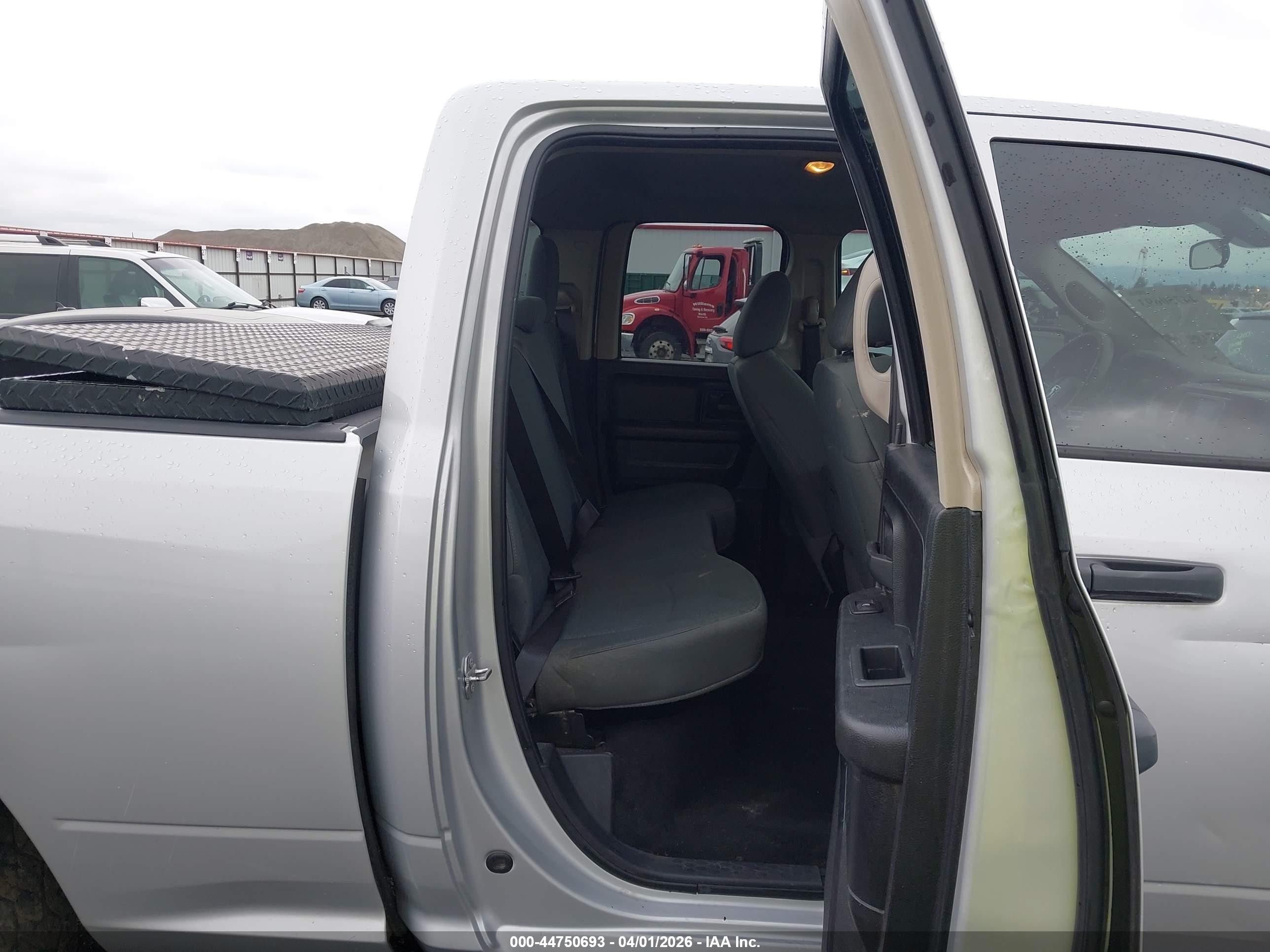 2015 Ram 1500 Tradesman Silver vin: 1C6RR7FT2FS764556