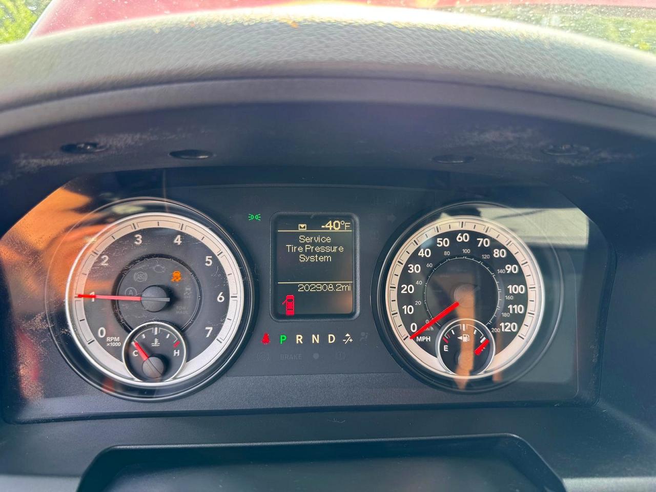 2013 Ram 1500 St Red vin: 1C6RR7FT3DS725536