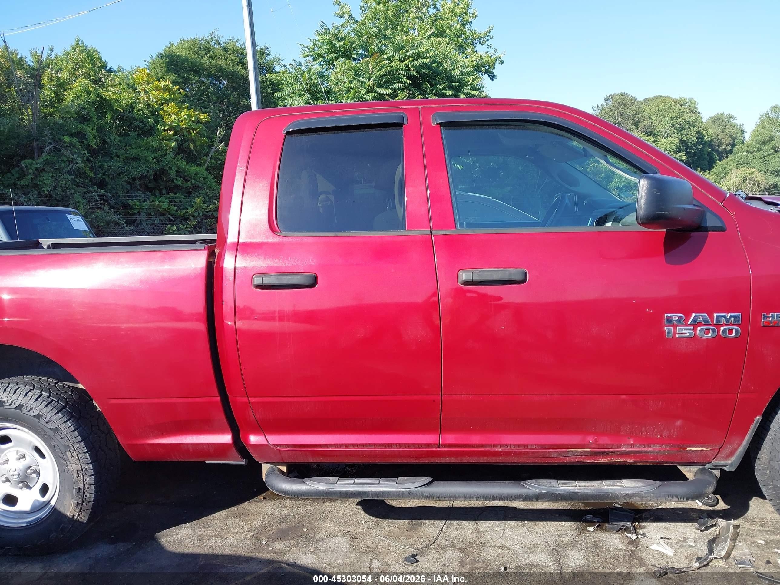 2015 Ram 1500 Tradesman Red vin: 1C6RR7FT3FS597270