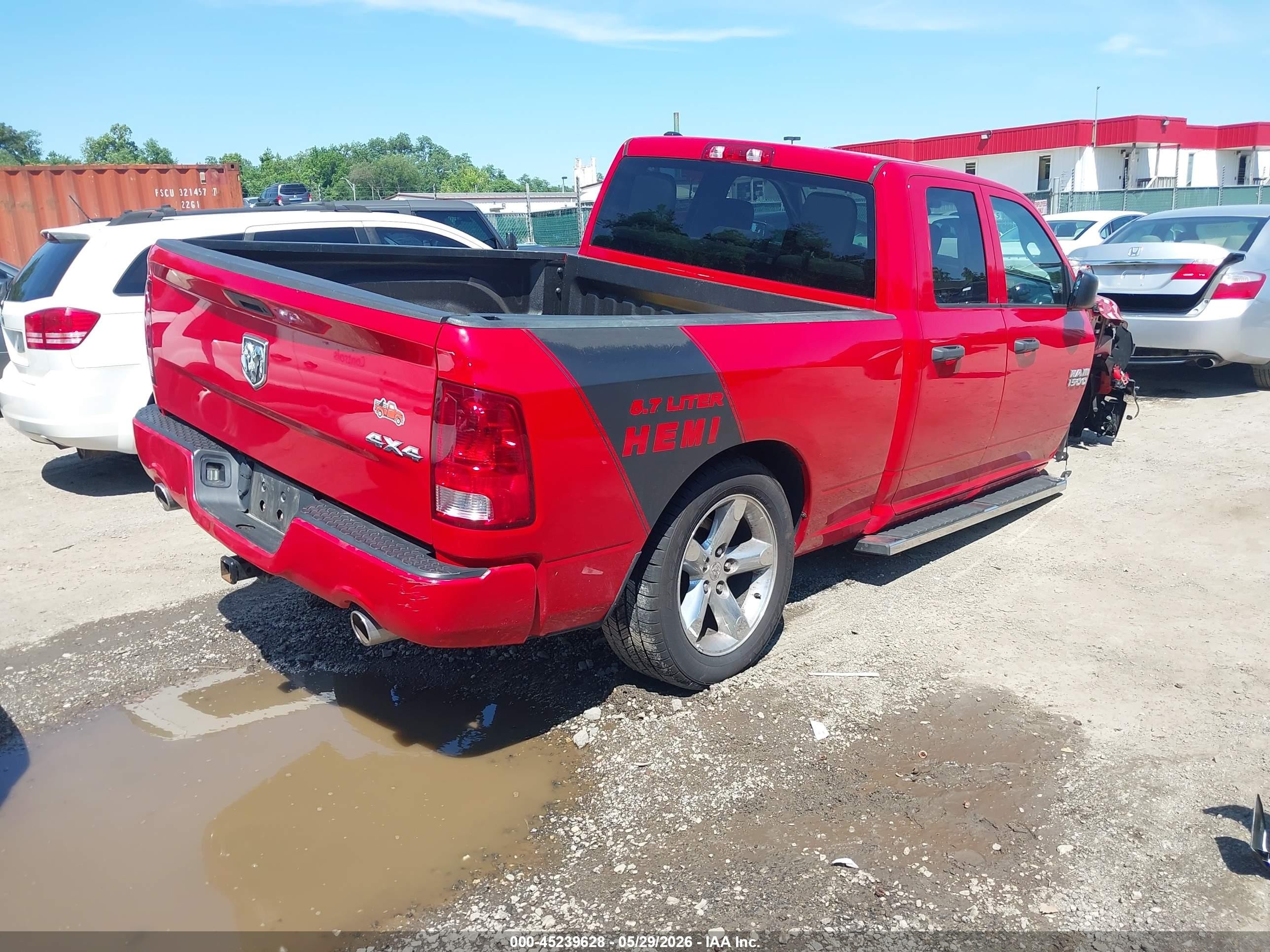 2017 Ram 1500 Express  4x4 6'4 Box Red vin: 1C6RR7FT3HS813914