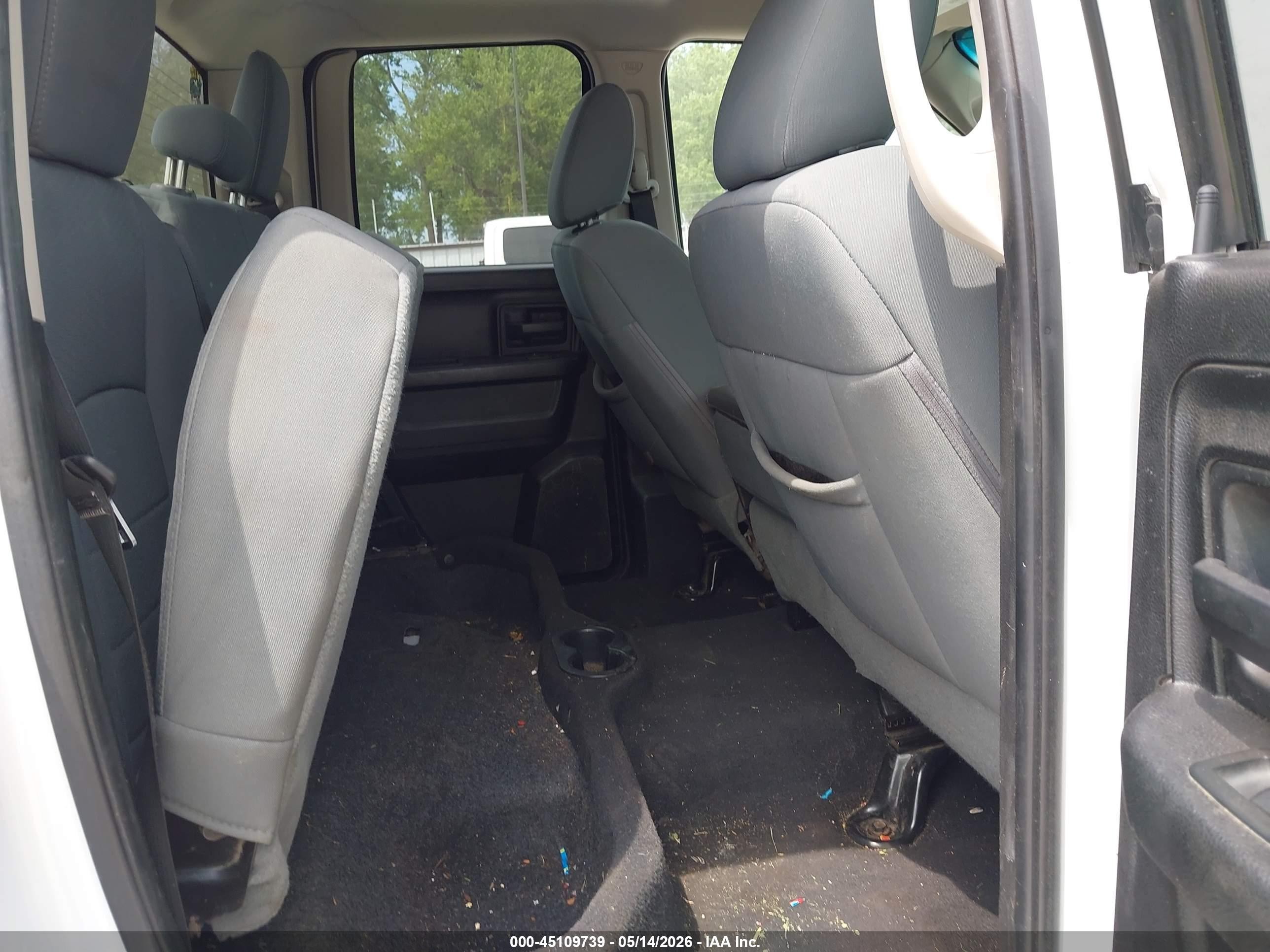 2013 Ram 1500 Express White vin: 1C6RR7FT4DS582449