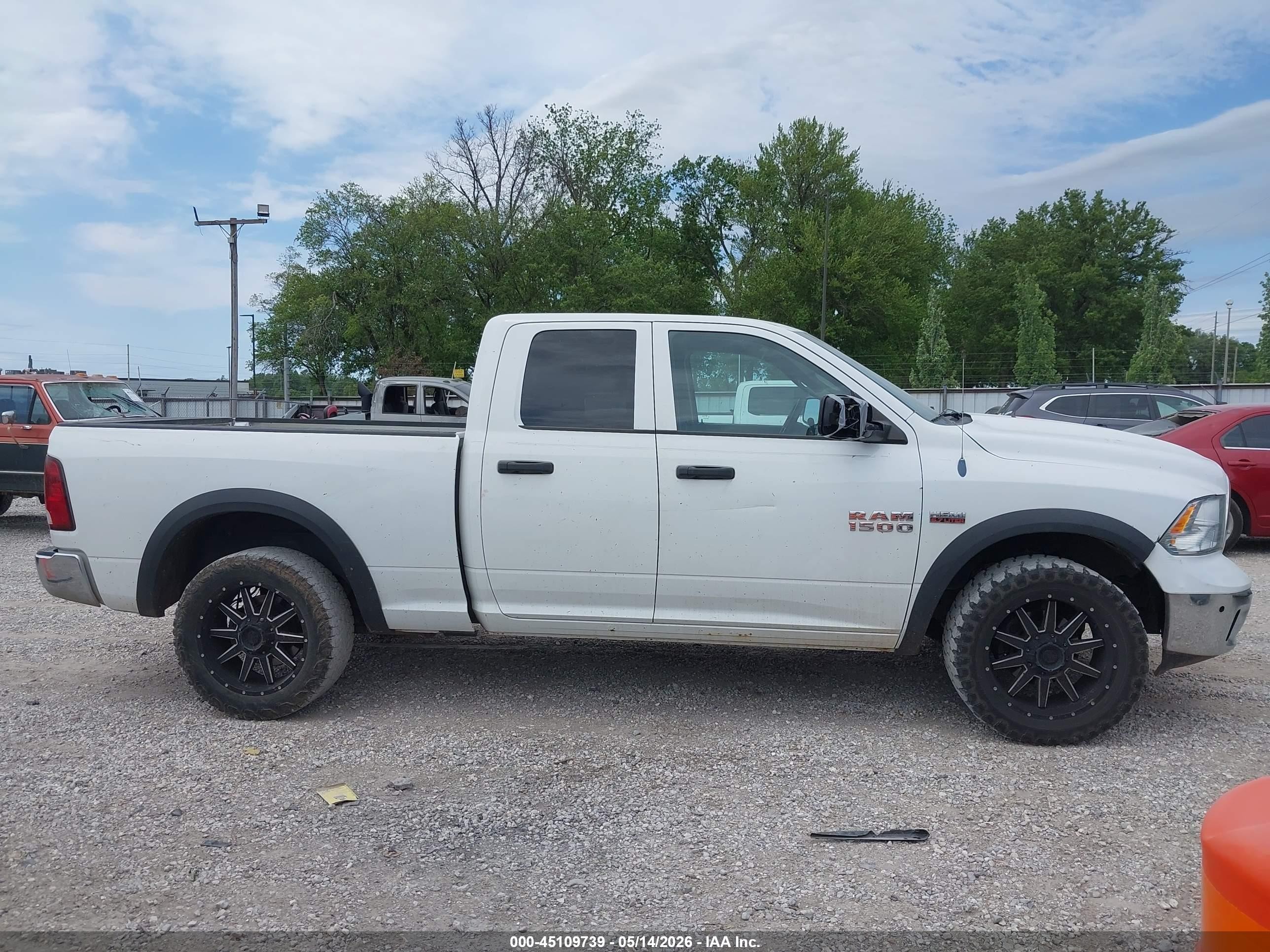 2013 Ram 1500 Express White vin: 1C6RR7FT4DS582449