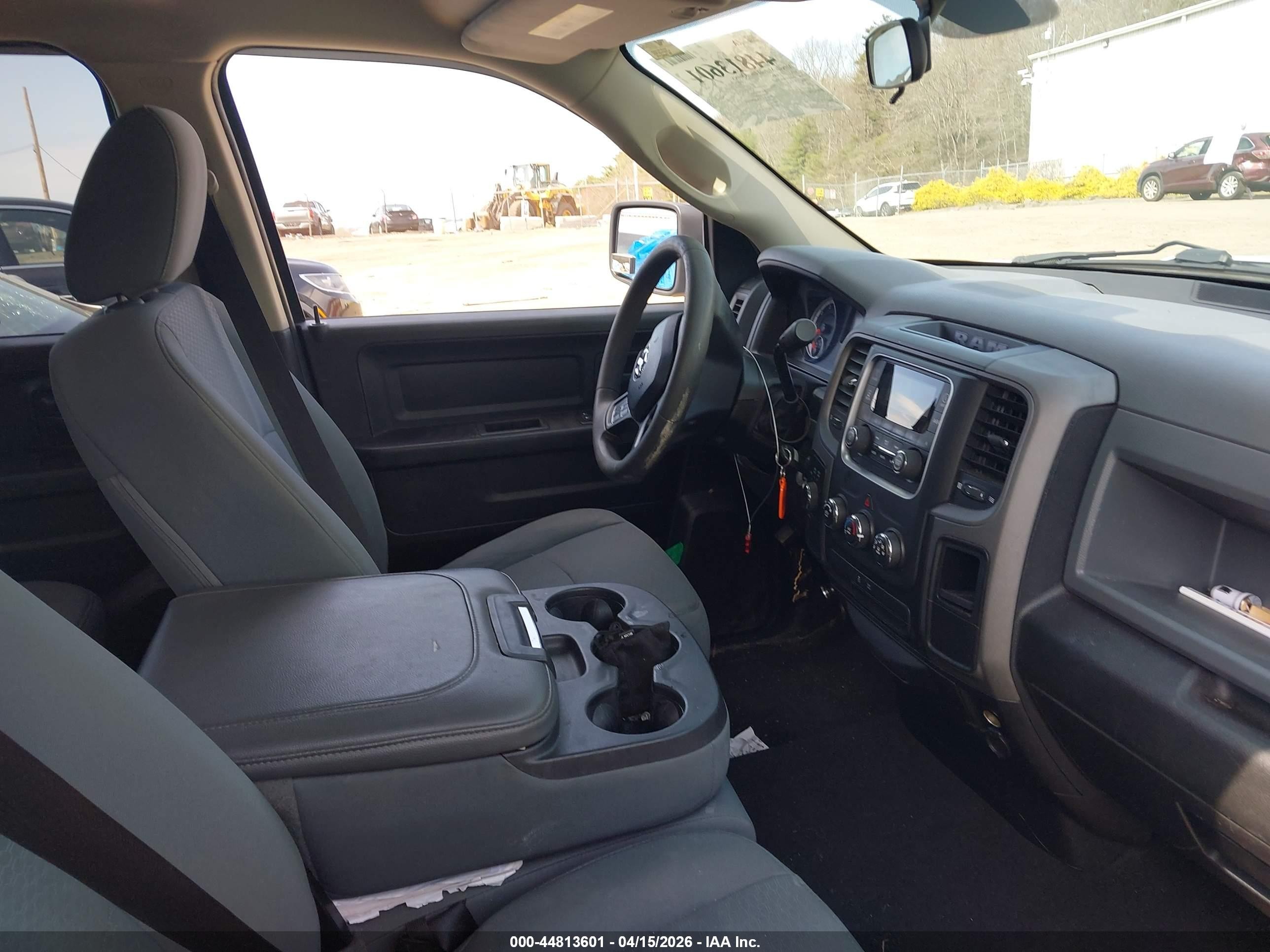 2013 Ram 1500 Tradesman White vin: 1C6RR7FT4DS713850