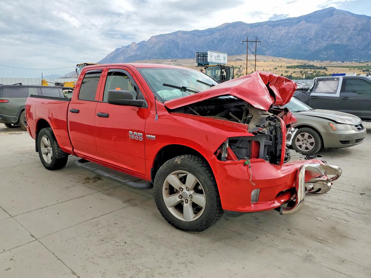 2014 Ram 1500 St Red vin: 1C6RR7FT4ES143379