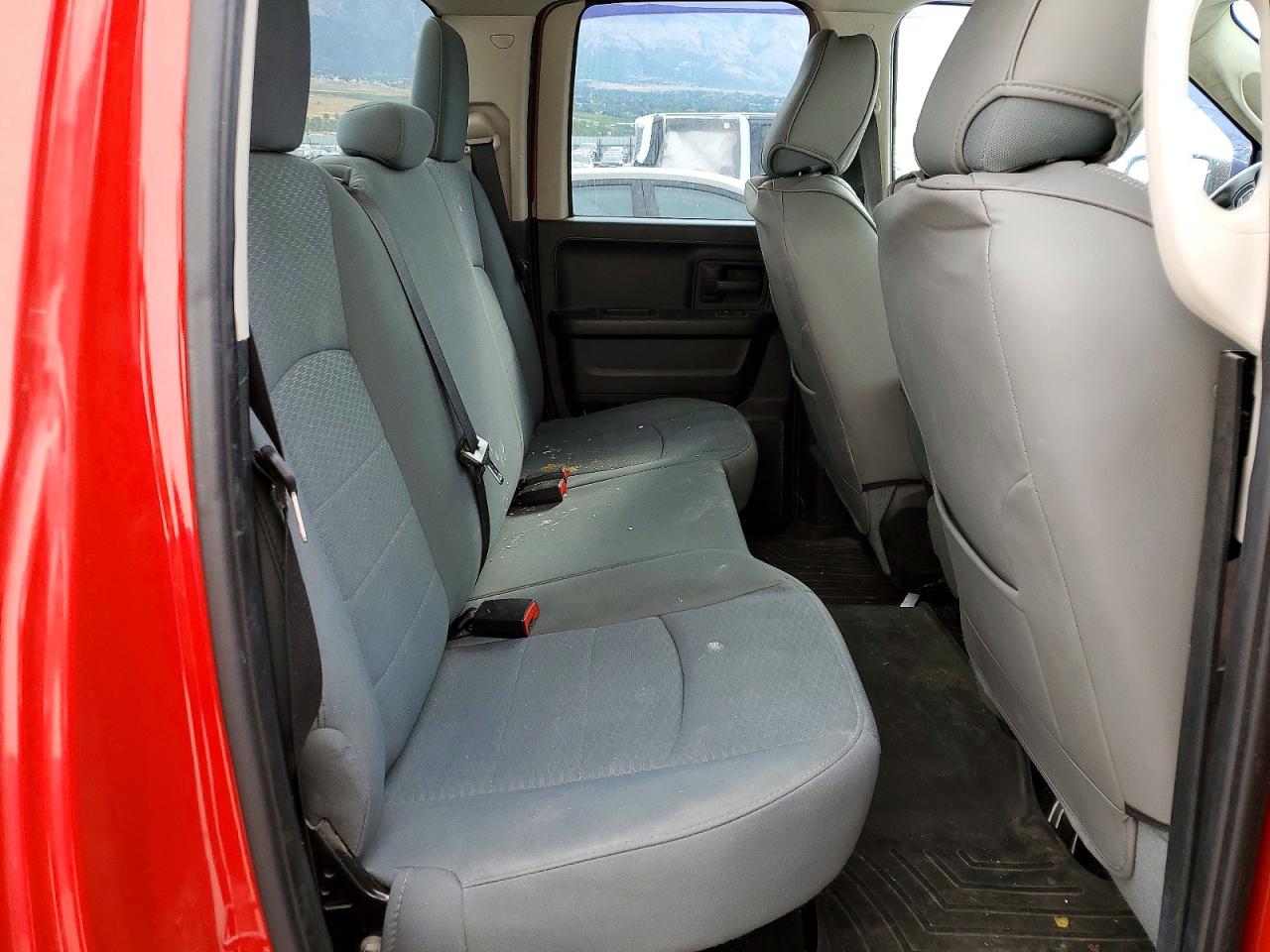 2014 Ram 1500 St Red vin: 1C6RR7FT4ES143379