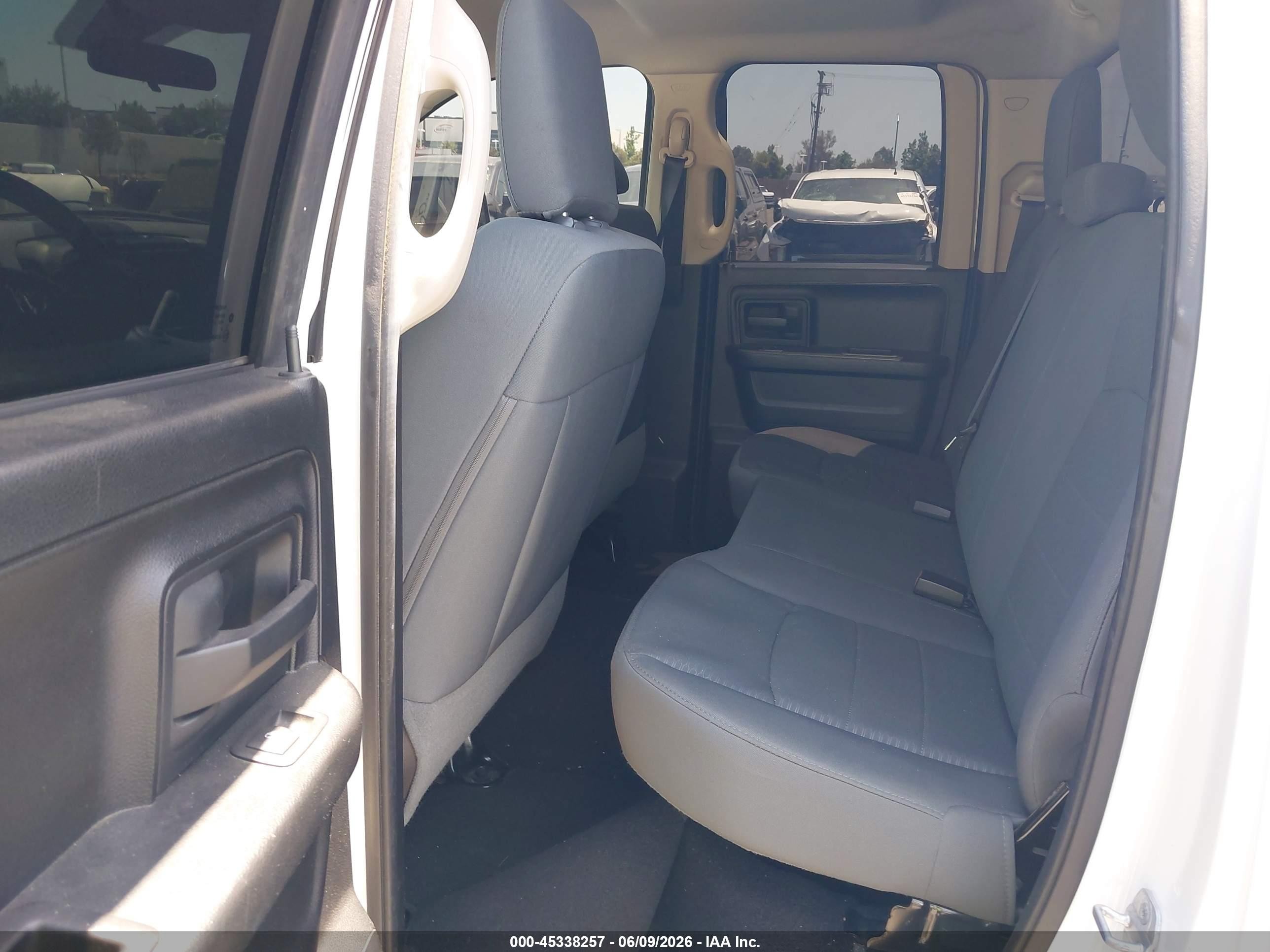 2014 Ram 1500 Tradesman Белый vin: 1C6RR7FT4ES234877