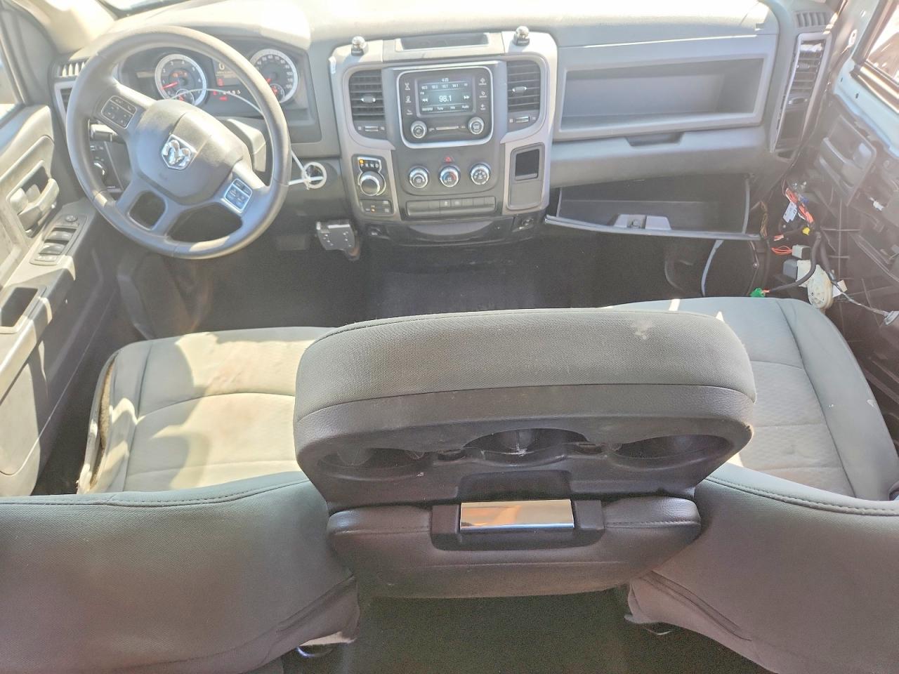2014 Ram 1500 St White vin: 1C6RR7FT4ES274215