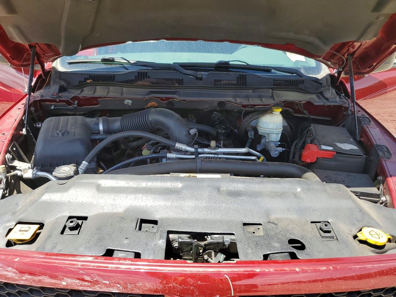 2014 Ram 1500 St Red vin: 1C6RR7FT4ES280659