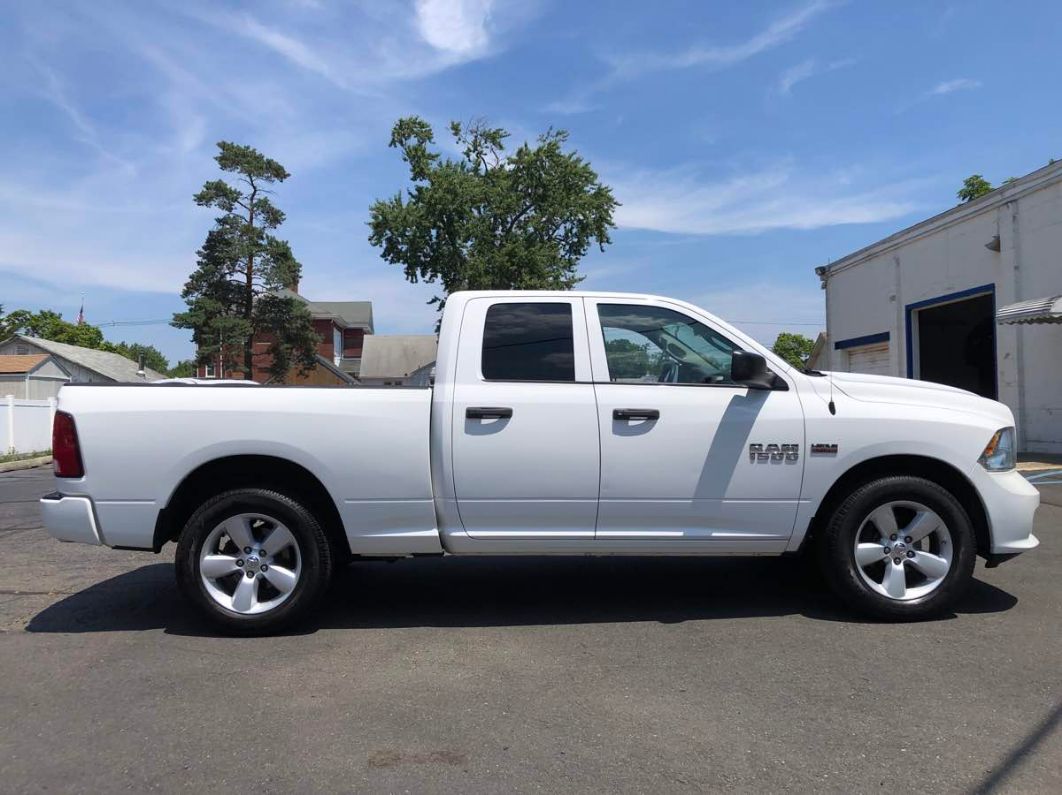2014 Ram 1500 Express White vin: 1C6RR7FT4ES338589
