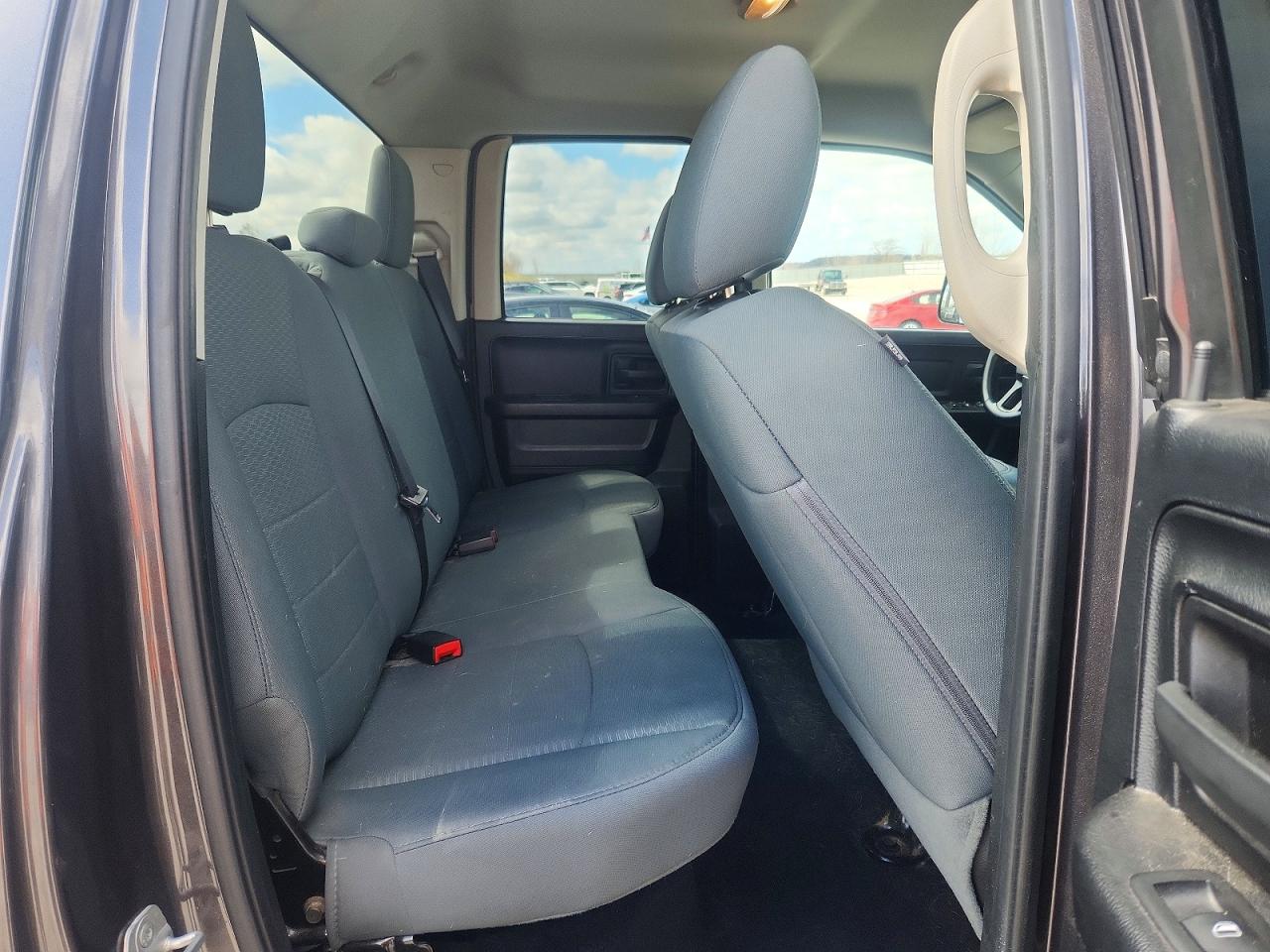 2014 Ram 1500 St Серый vin: 1C6RR7FT4ES407068