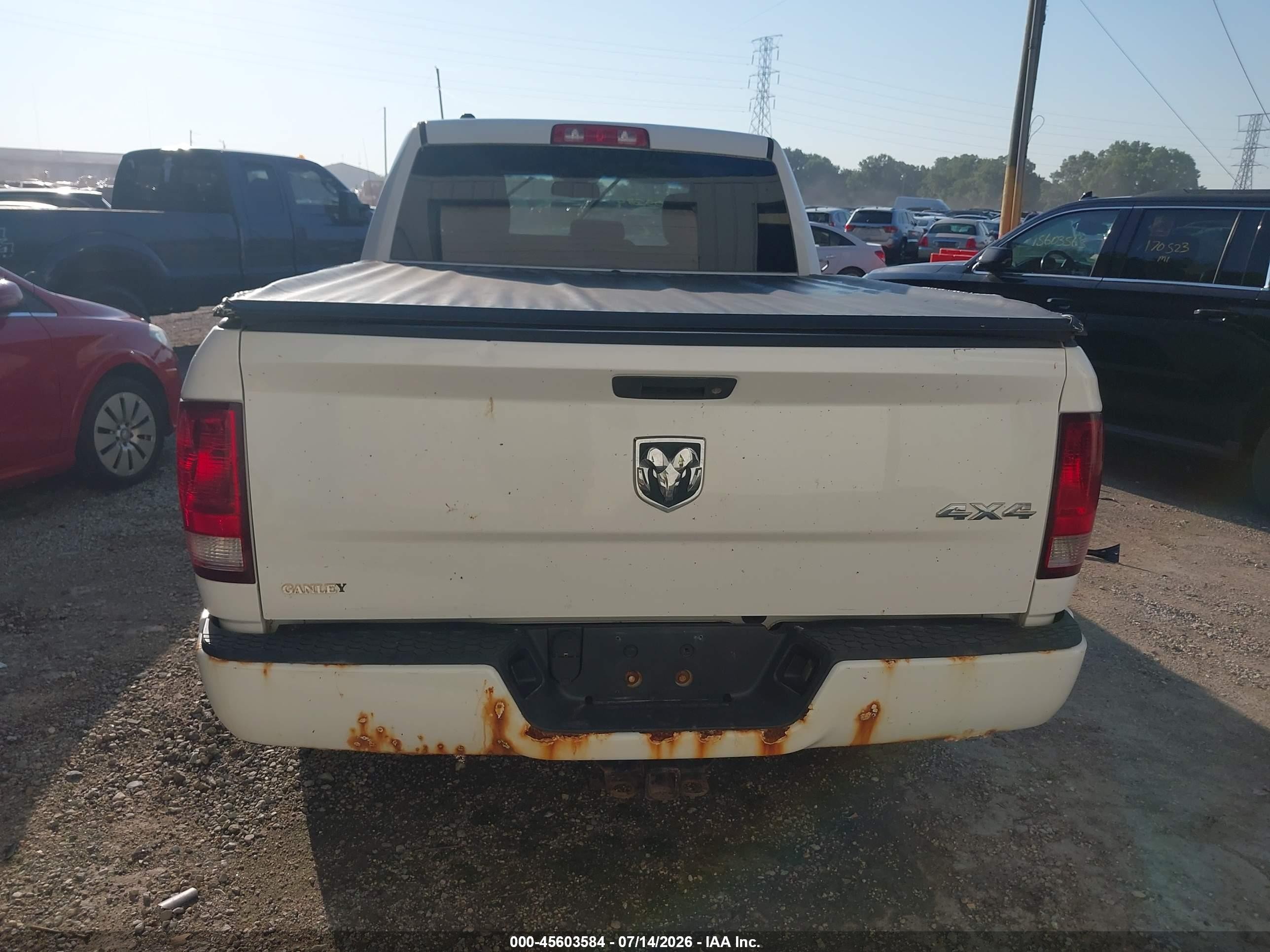 2015 Ram 1500 Tradesman Белый vin: 1C6RR7FT4FS656634