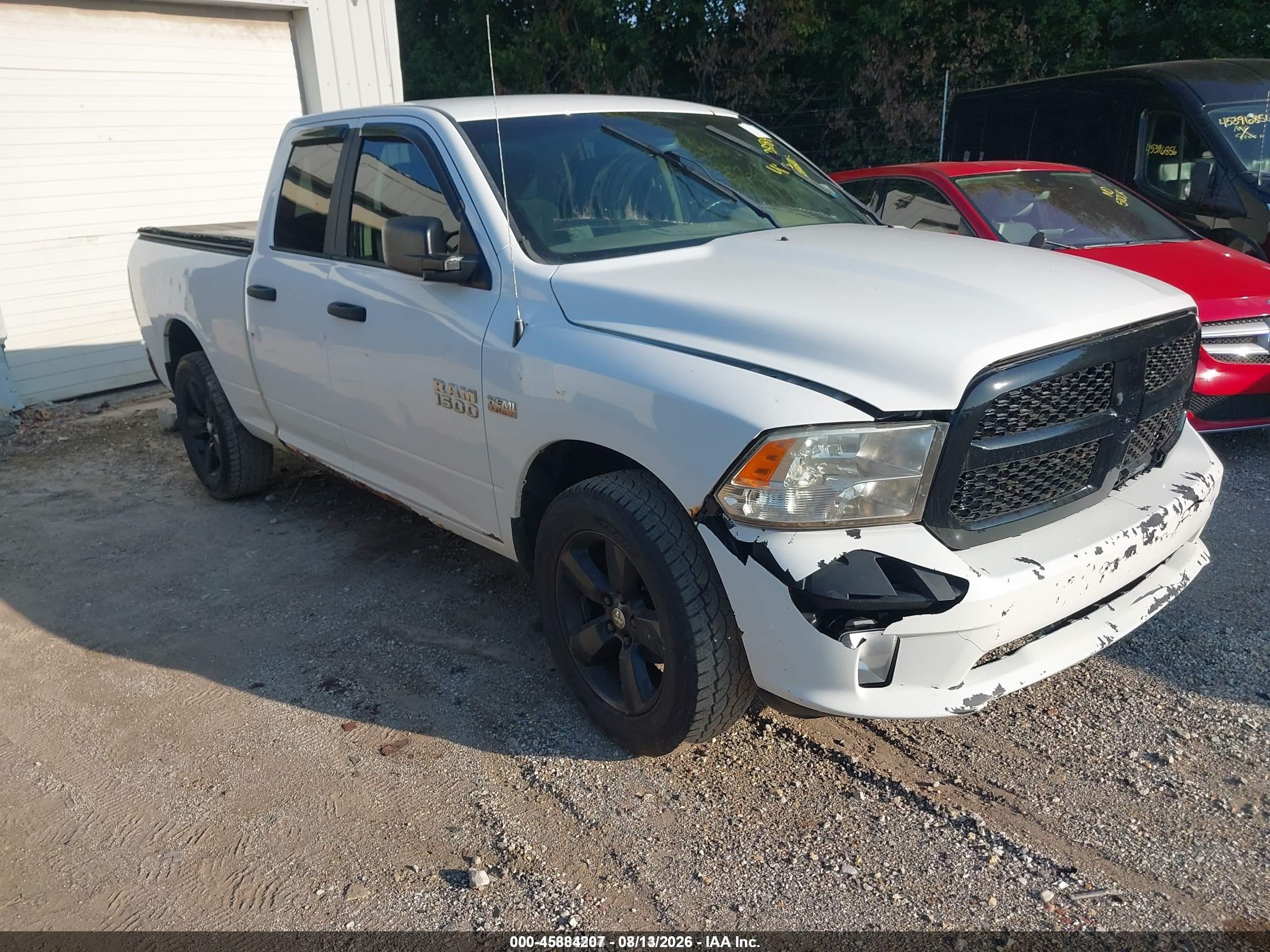 2015 Ram 1500 Tradesman Белый vin: 1C6RR7FT4FS656634